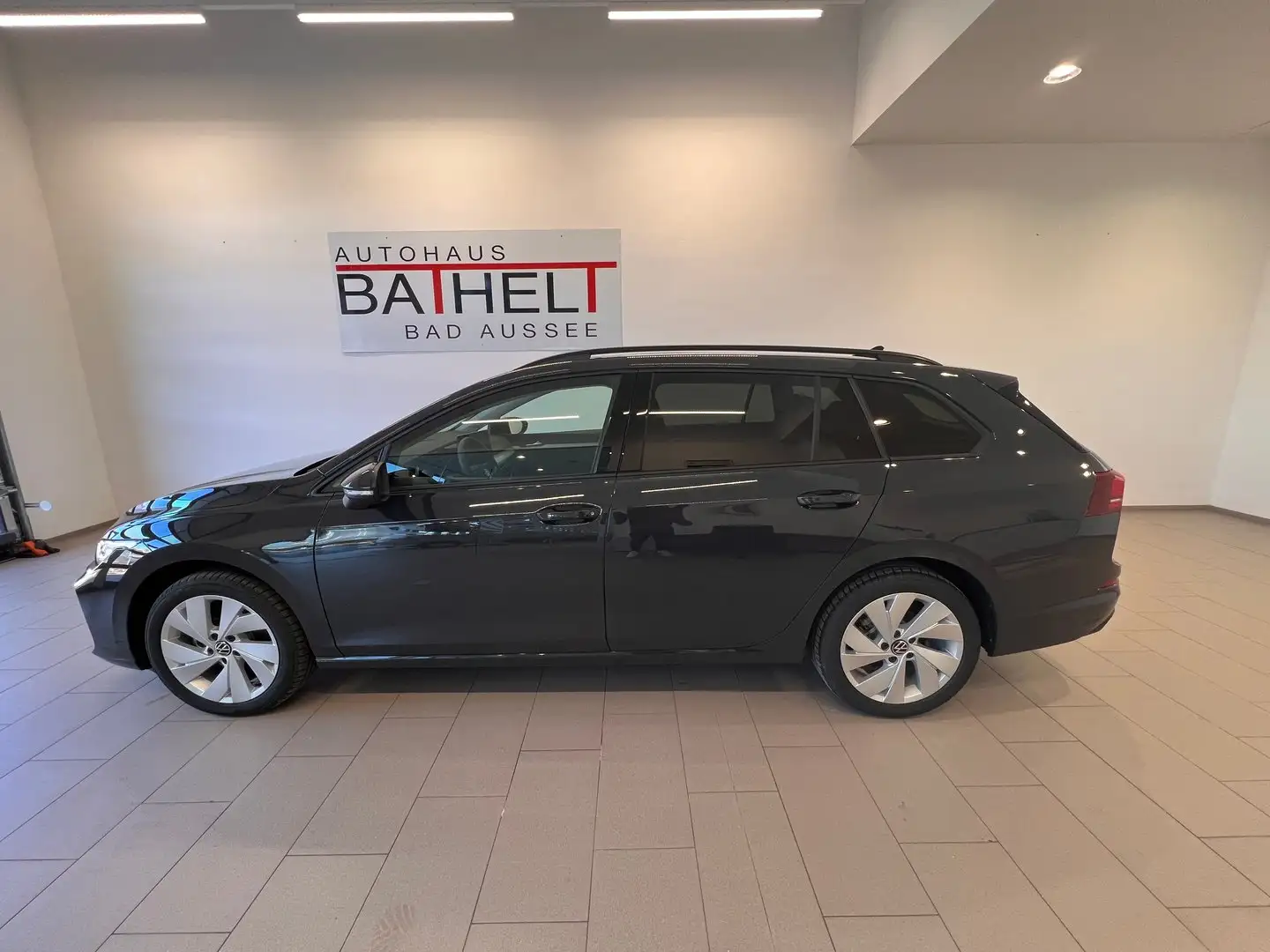 Volkswagen Golf Variant Life mHeV DSG Gris - 2