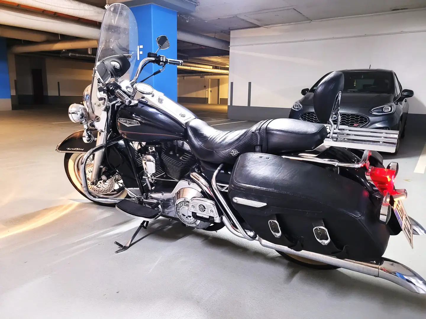 Harley-Davidson Road King Classic Negro - 2