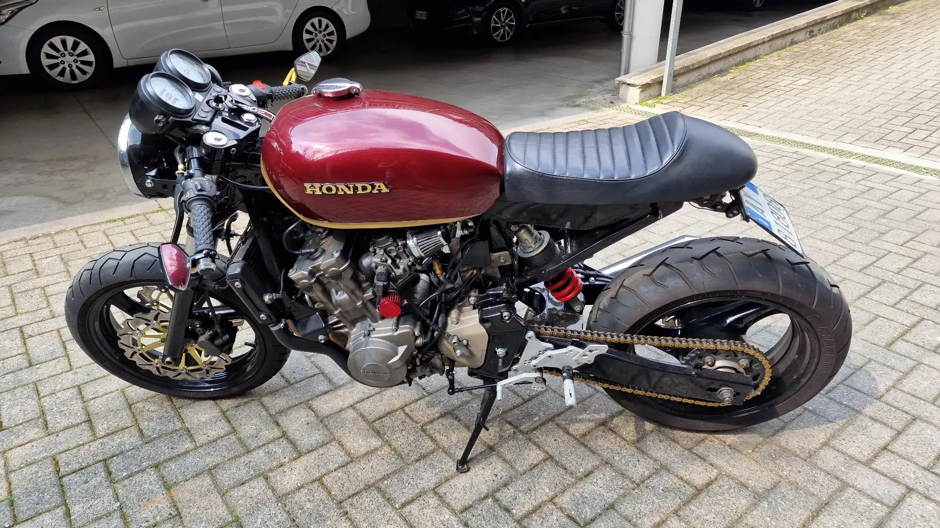 Honda Hornet Rouge - 1