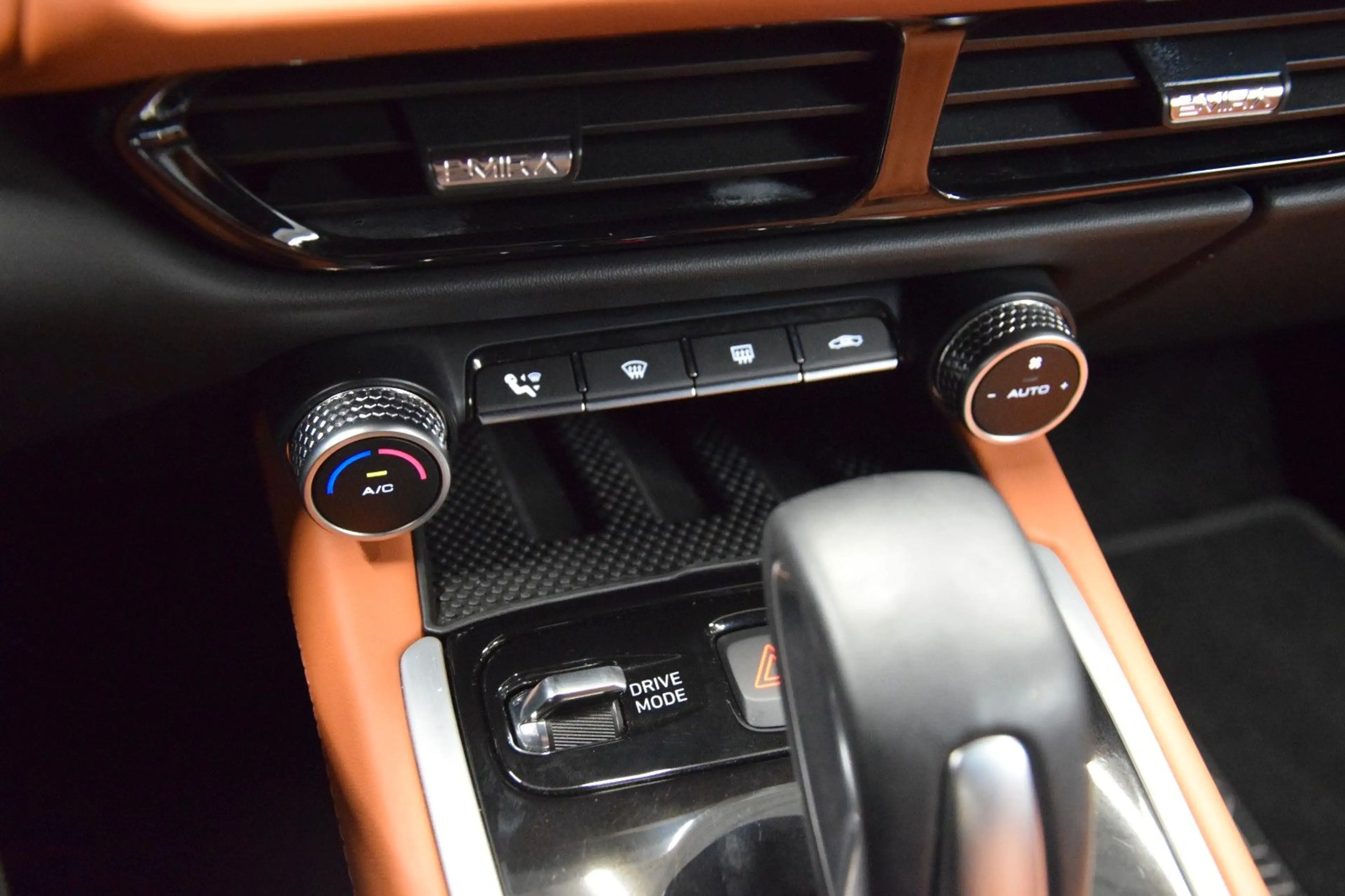 Lotus Emira 2.0 Turbo First Edition Leder beige — photo 24