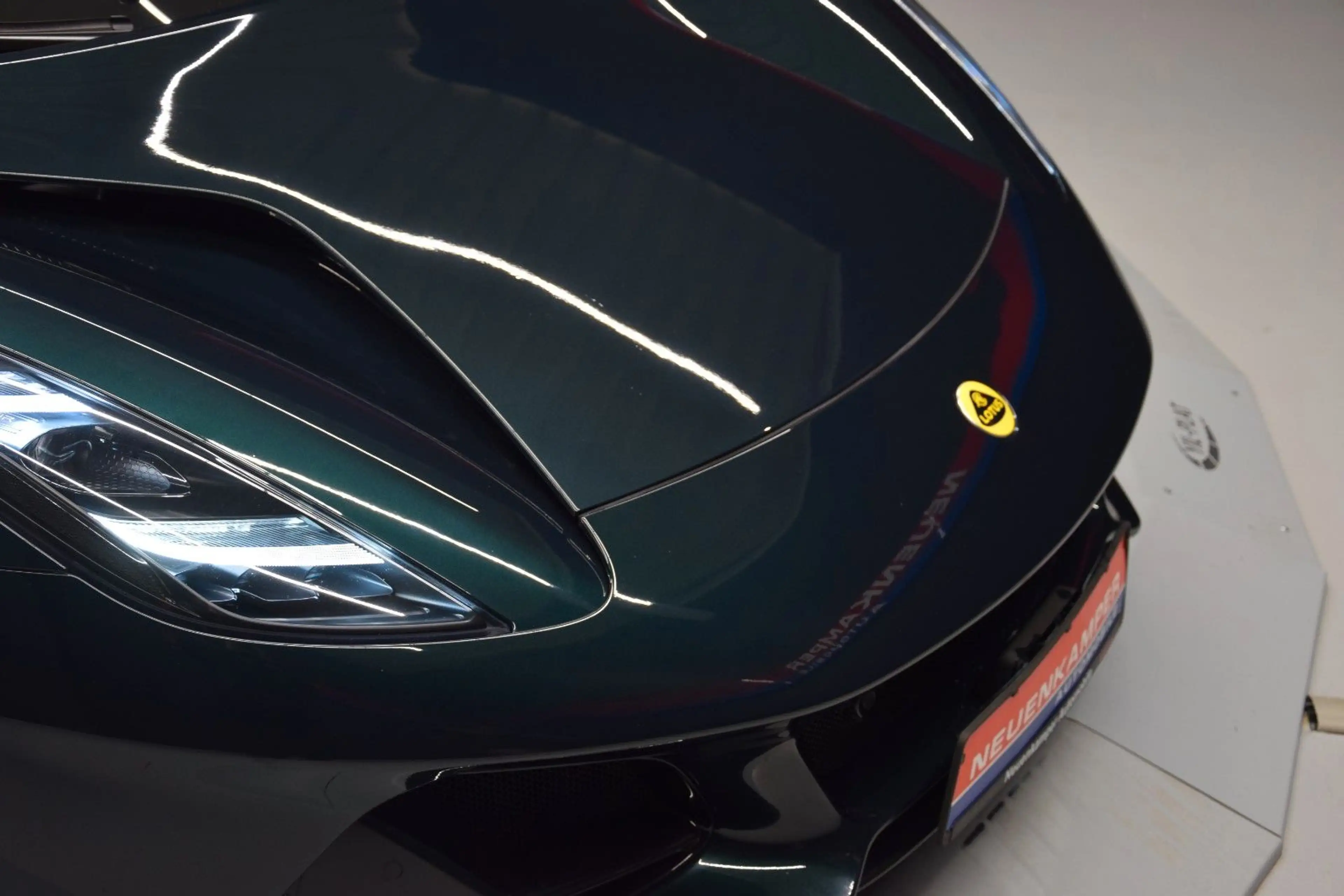 Lotus Emira 2.0 Turbo First Edition Leder beige — photo 9