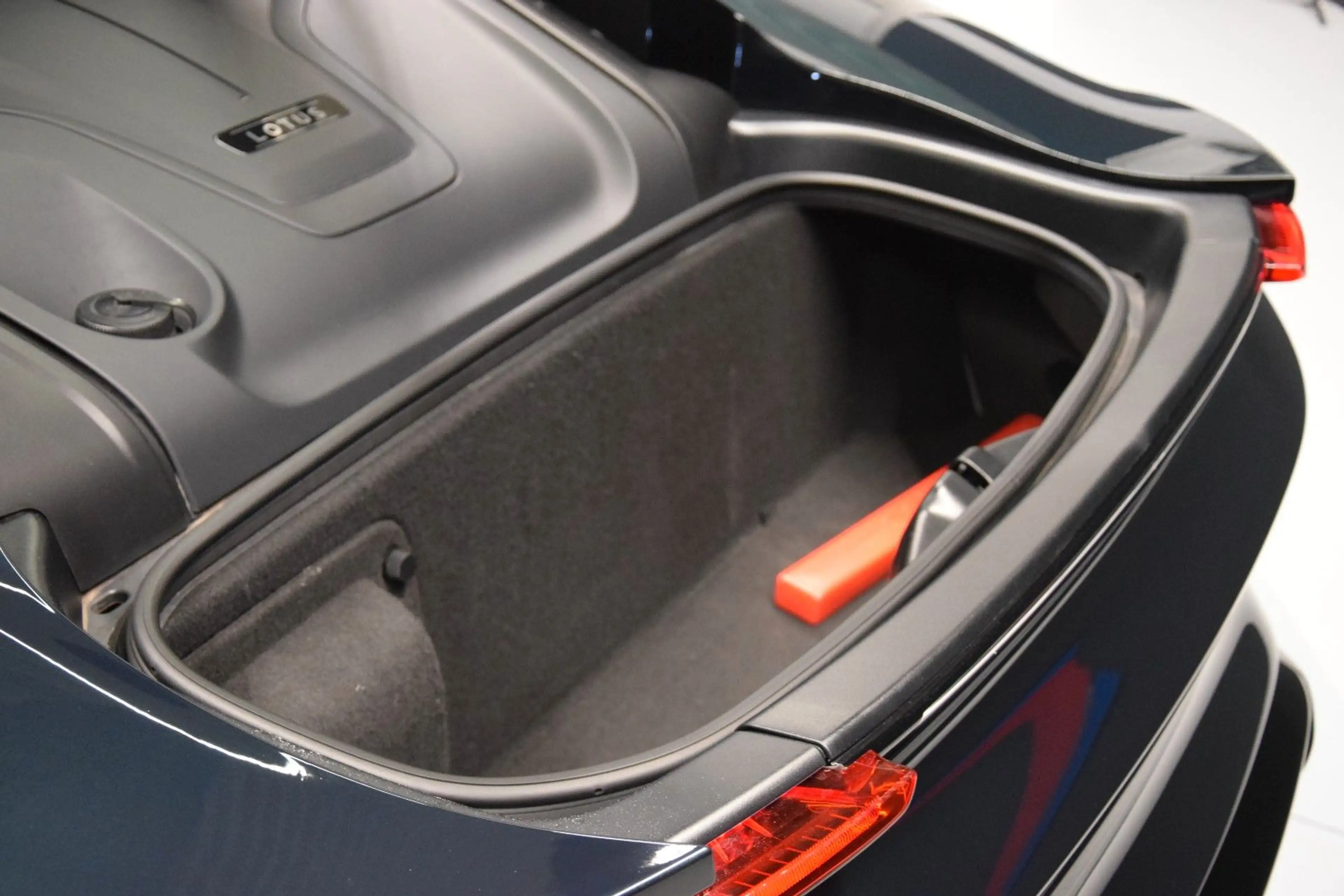 Lotus Emira 2.0 Turbo First Edition Leder beige — photo 27
