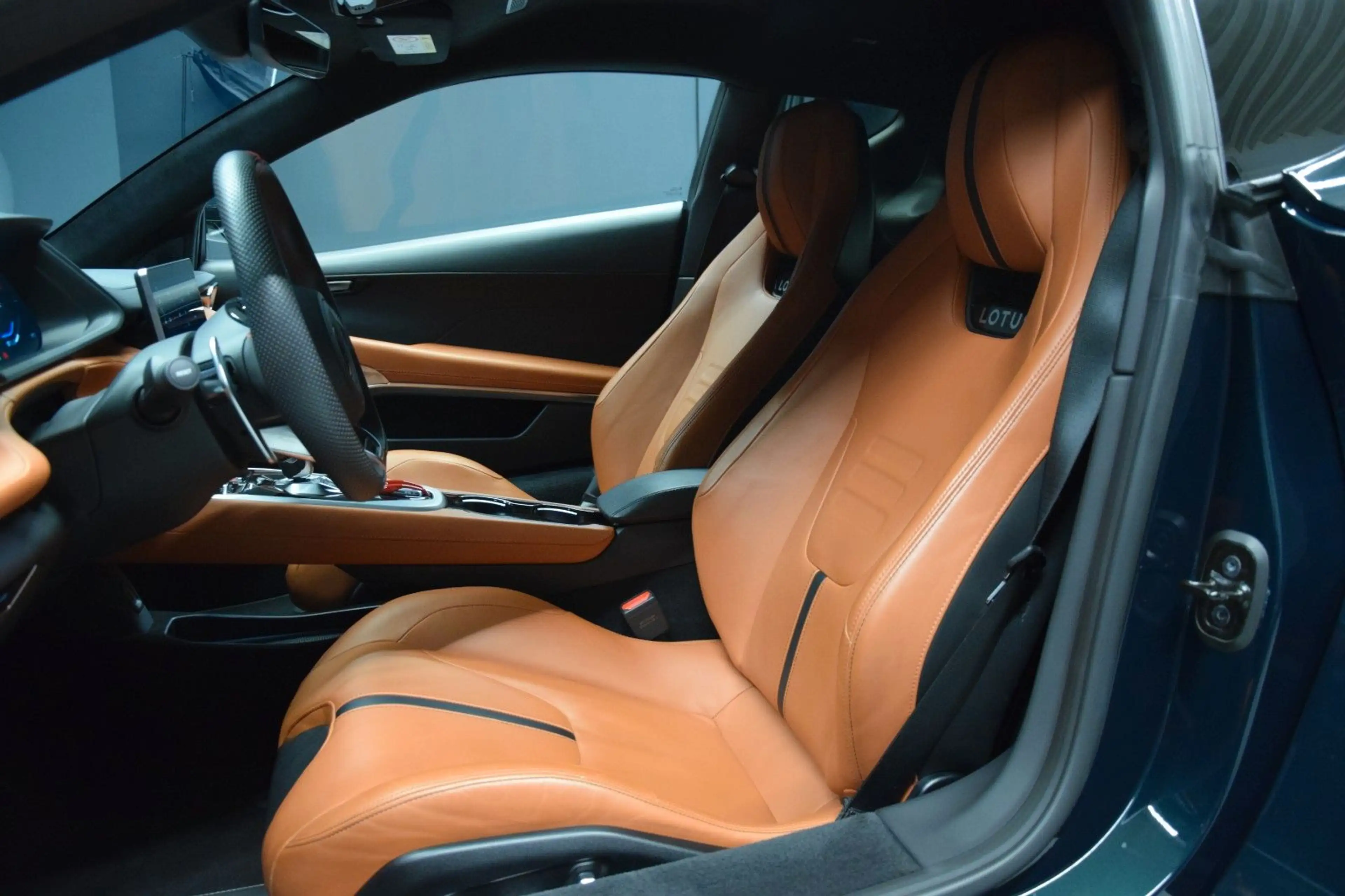 Lotus Emira 2.0 Turbo First Edition Leder beige — photo 20