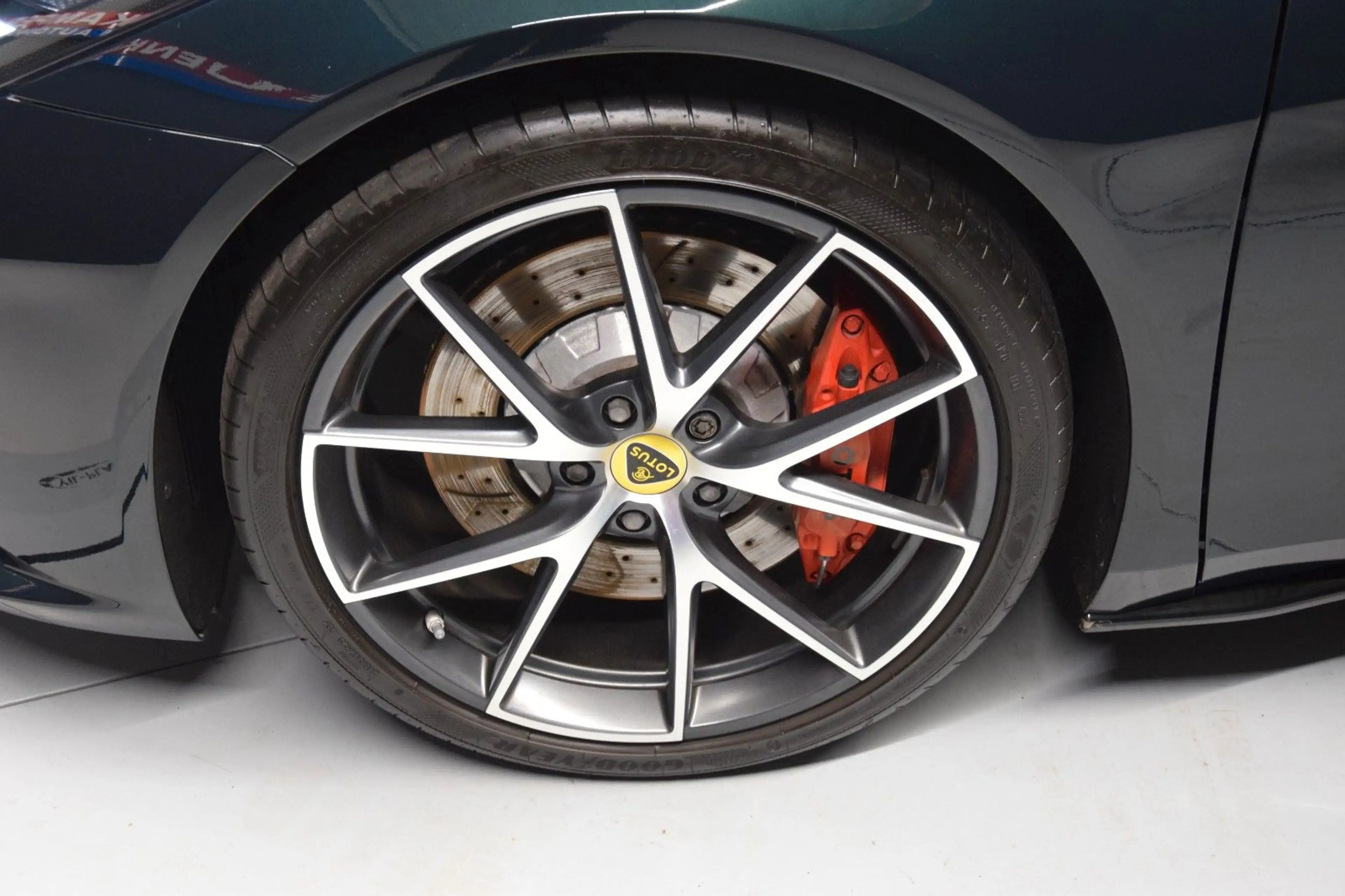 Lotus Emira 2.0 Turbo First Edition Leder beige — photo 14