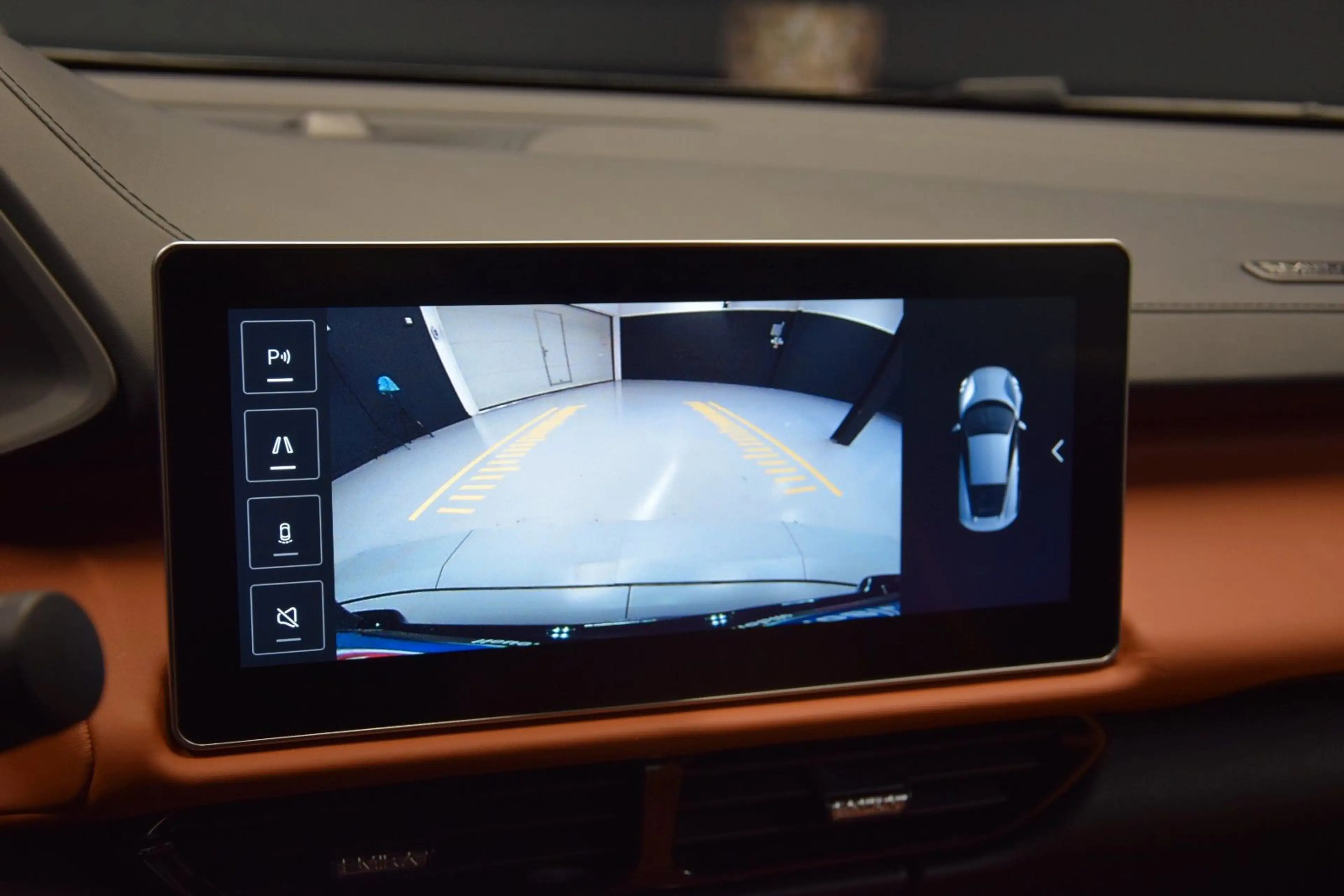 Lotus Emira 2.0 Turbo First Edition Leder beige — photo 23