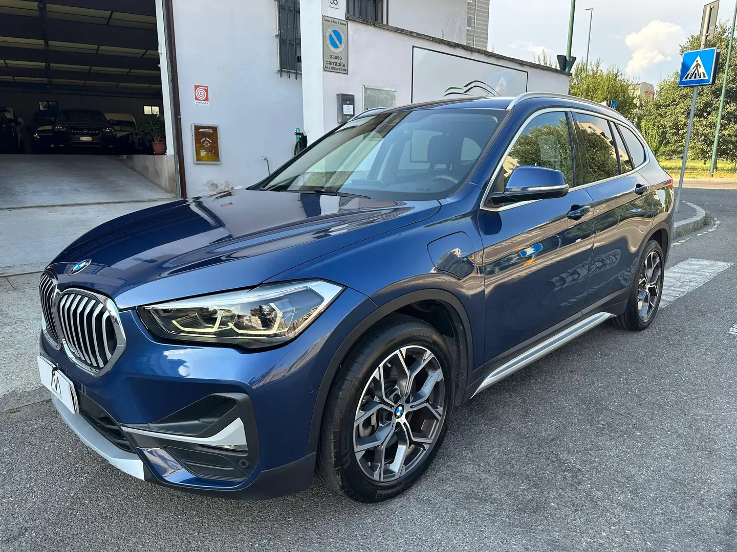 BMW X1 xDrive25e xLine - AUT/NAV/CAMERA/LED/PDC/NEOPATENT Blue - 1