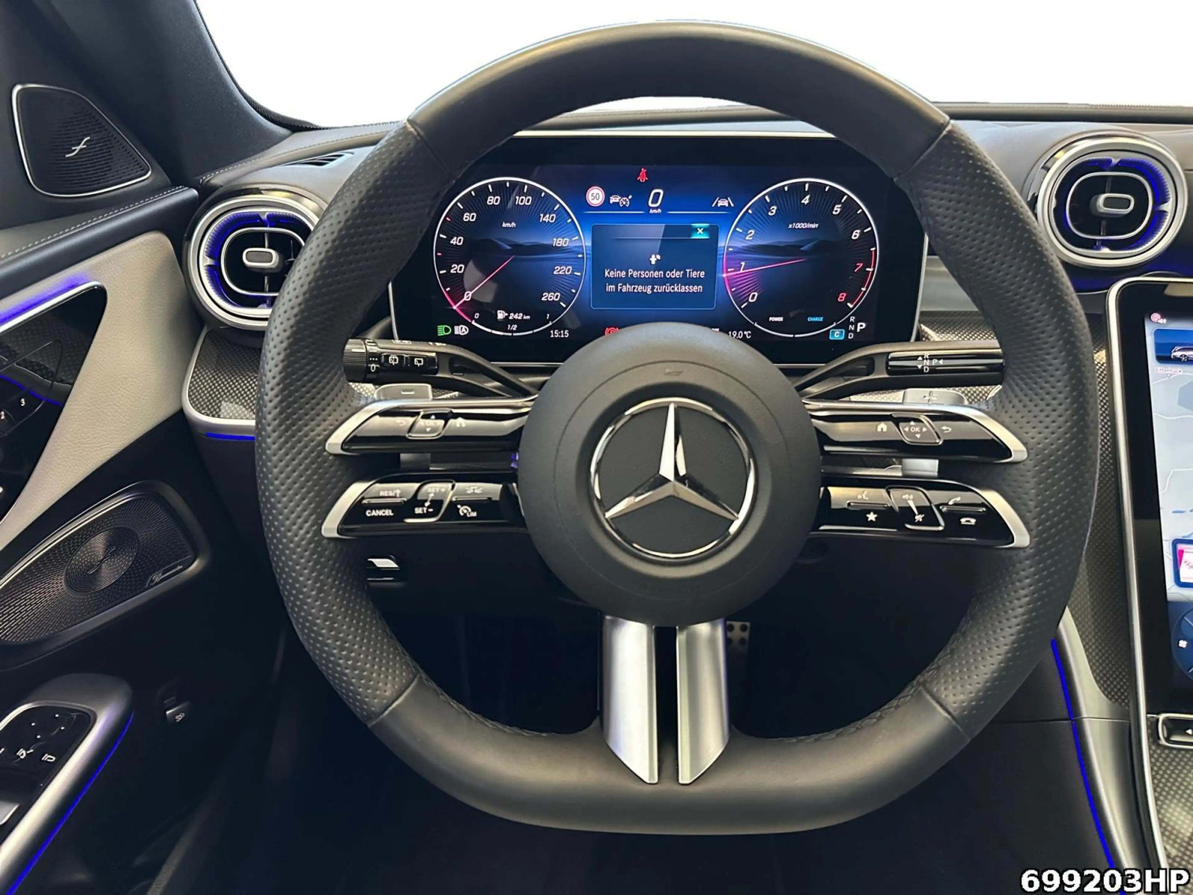 Mercedes-Benz C 180 T AMG Night Memory Pano Burmester AHK 360 — photo 13