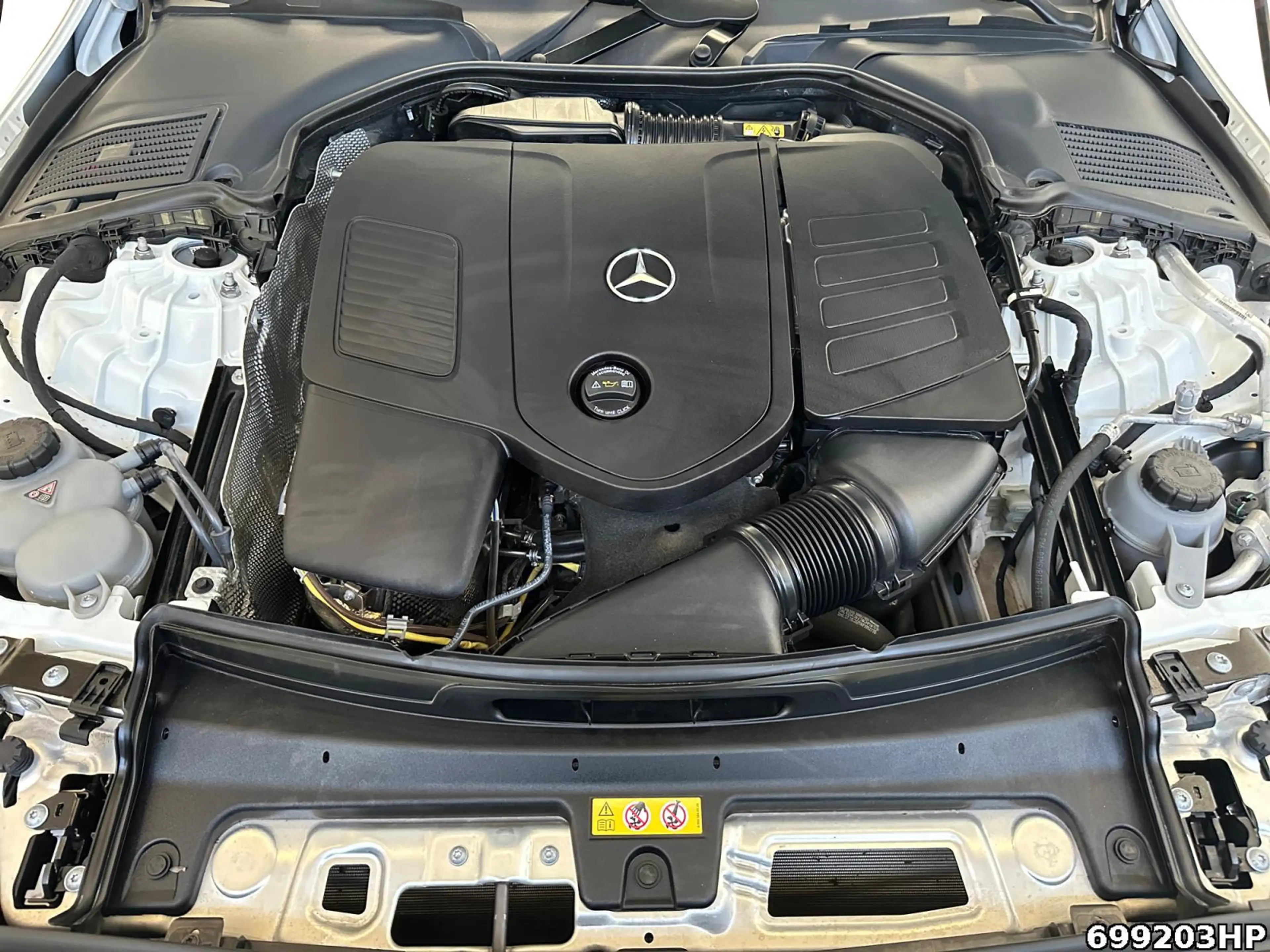 Mercedes-Benz C 180 T AMG Night Memory Pano Burmester AHK 360 — photo 7