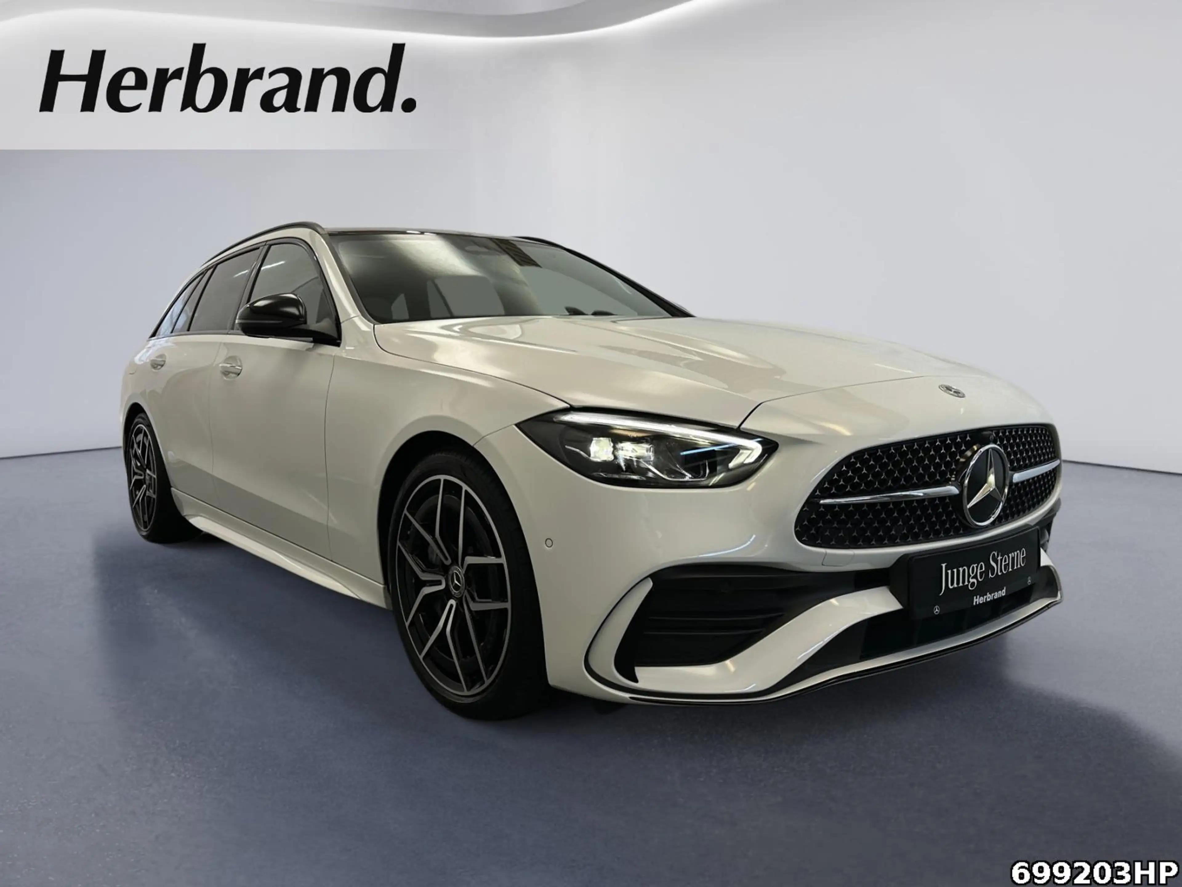 Mercedes-Benz C 180 T AMG Night Memory Pano Burmester AHK 360 — photo 2