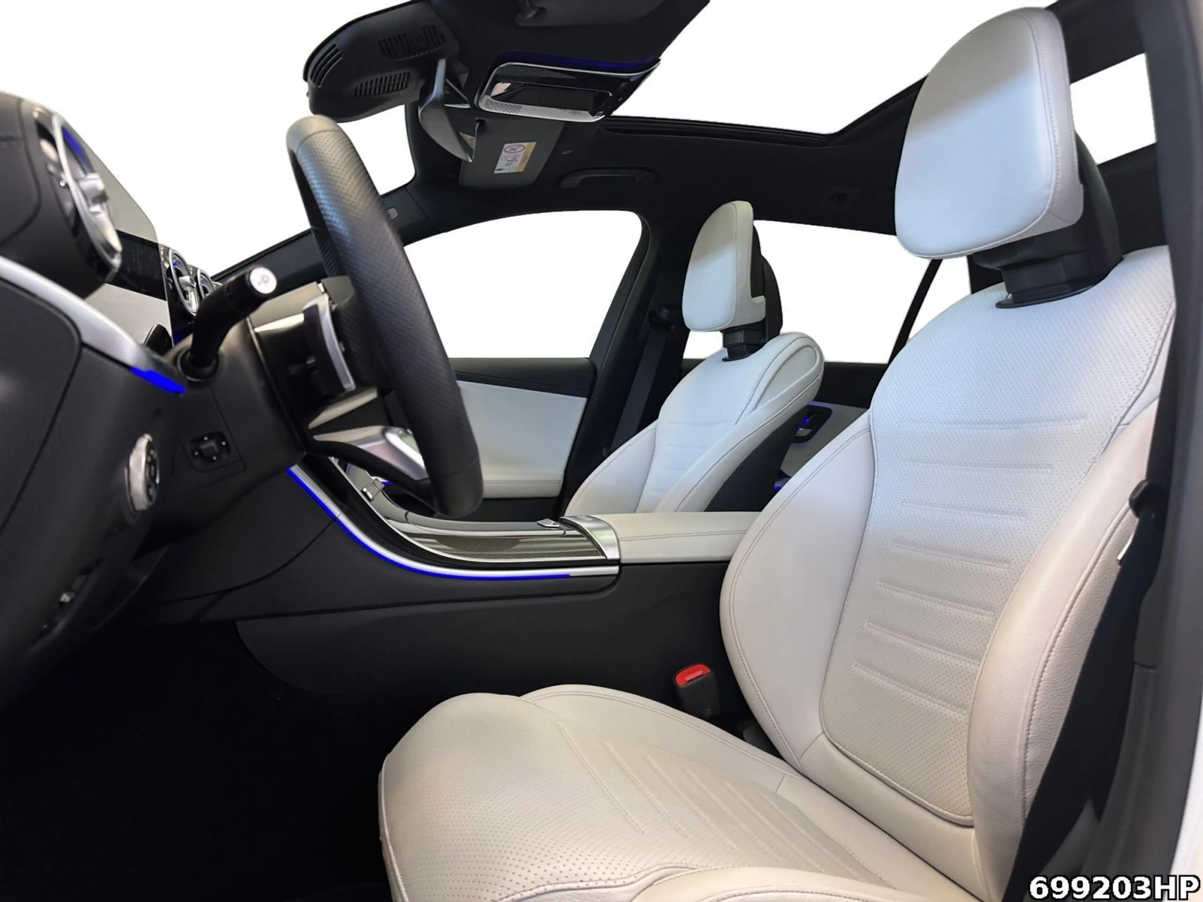 Mercedes-Benz C 180 T AMG Night Memory Pano Burmester AHK 360 — photo 10