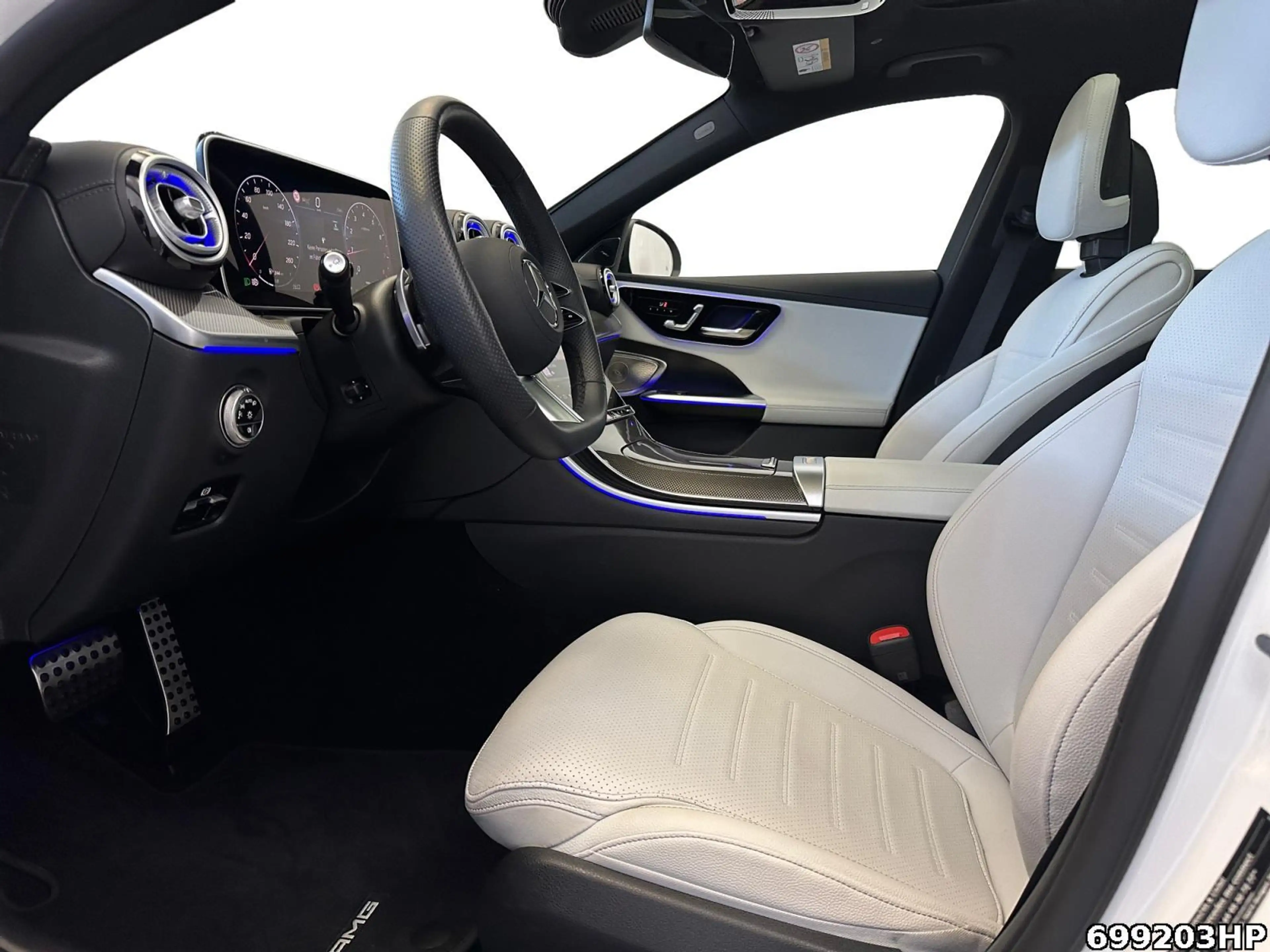 Mercedes-Benz C 180 T AMG Night Memory Pano Burmester AHK 360 — photo 8