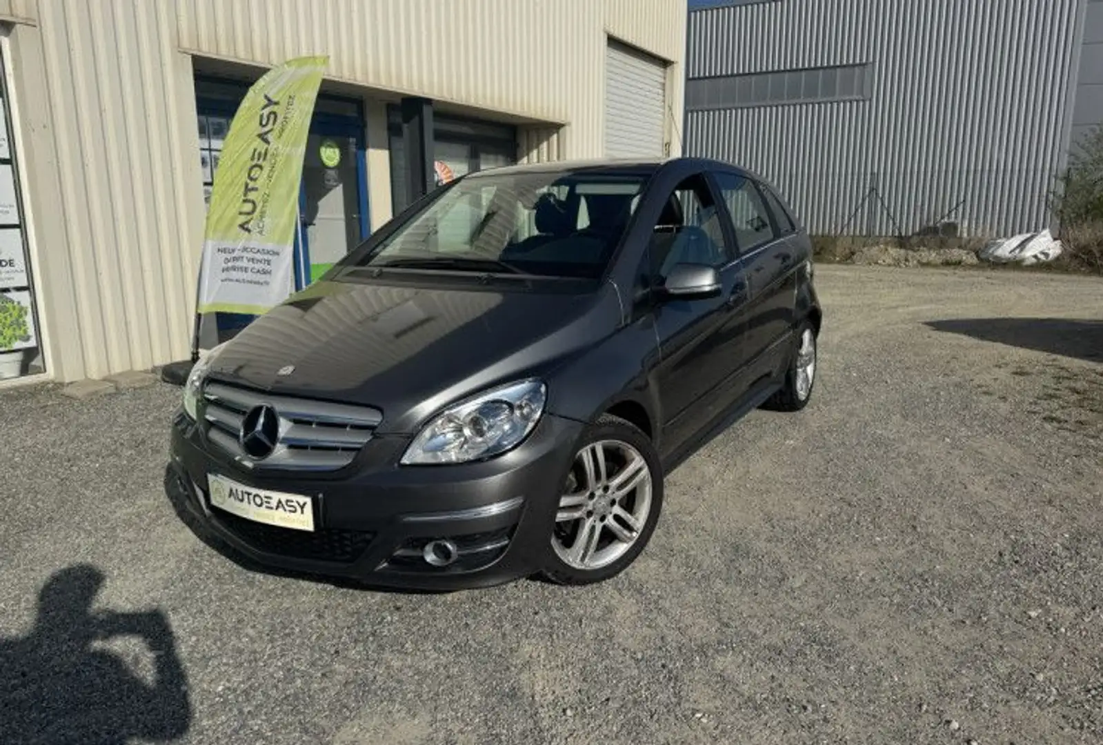 Mercedes-Benz B 180 180 CDI DESIGN Grau - 1