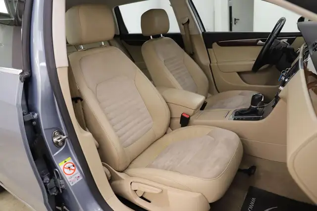 Volkswagen Passat view 10