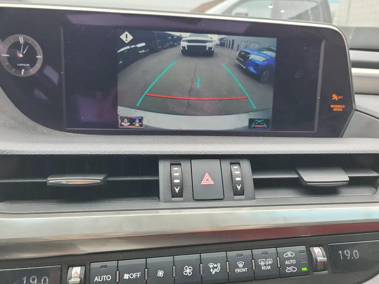 Lexus ES снимка Lexus ES