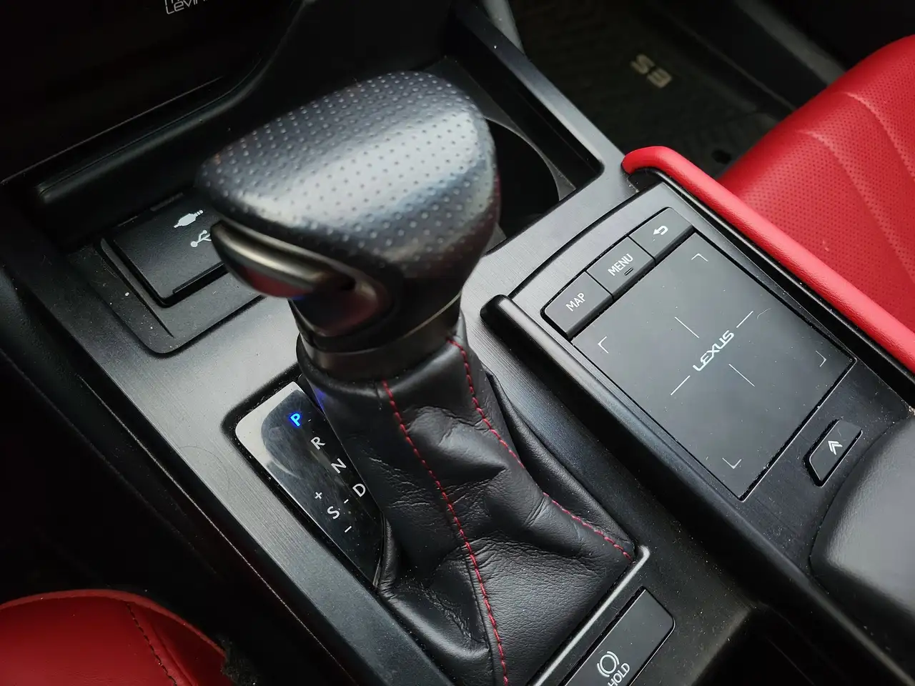 Lexus ES снимка Lexus ES