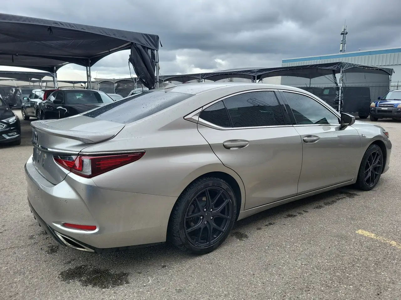 Lexus ES снимка Lexus ES