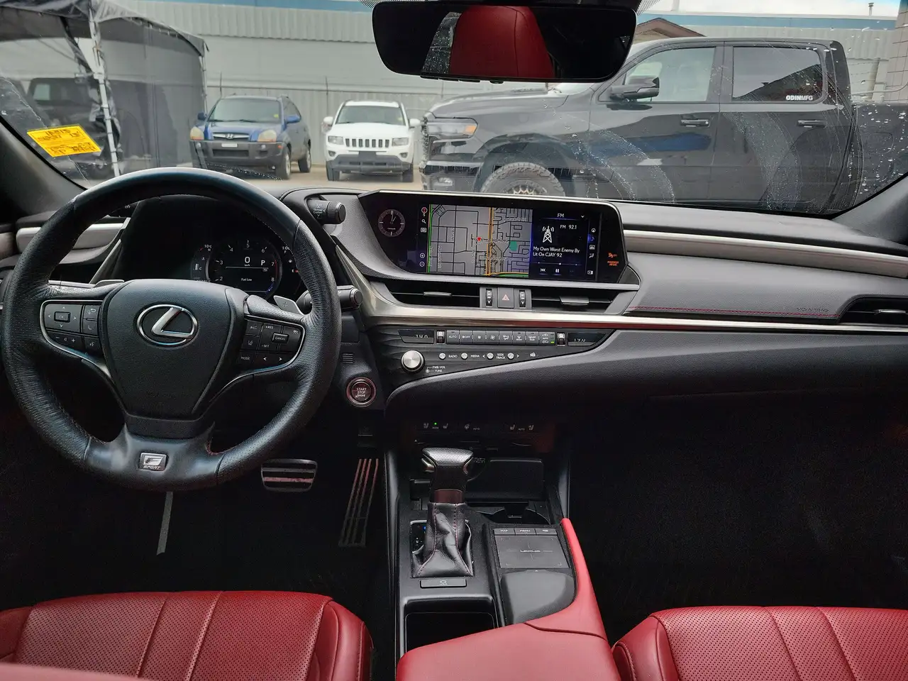 Lexus ES снимка Lexus ES