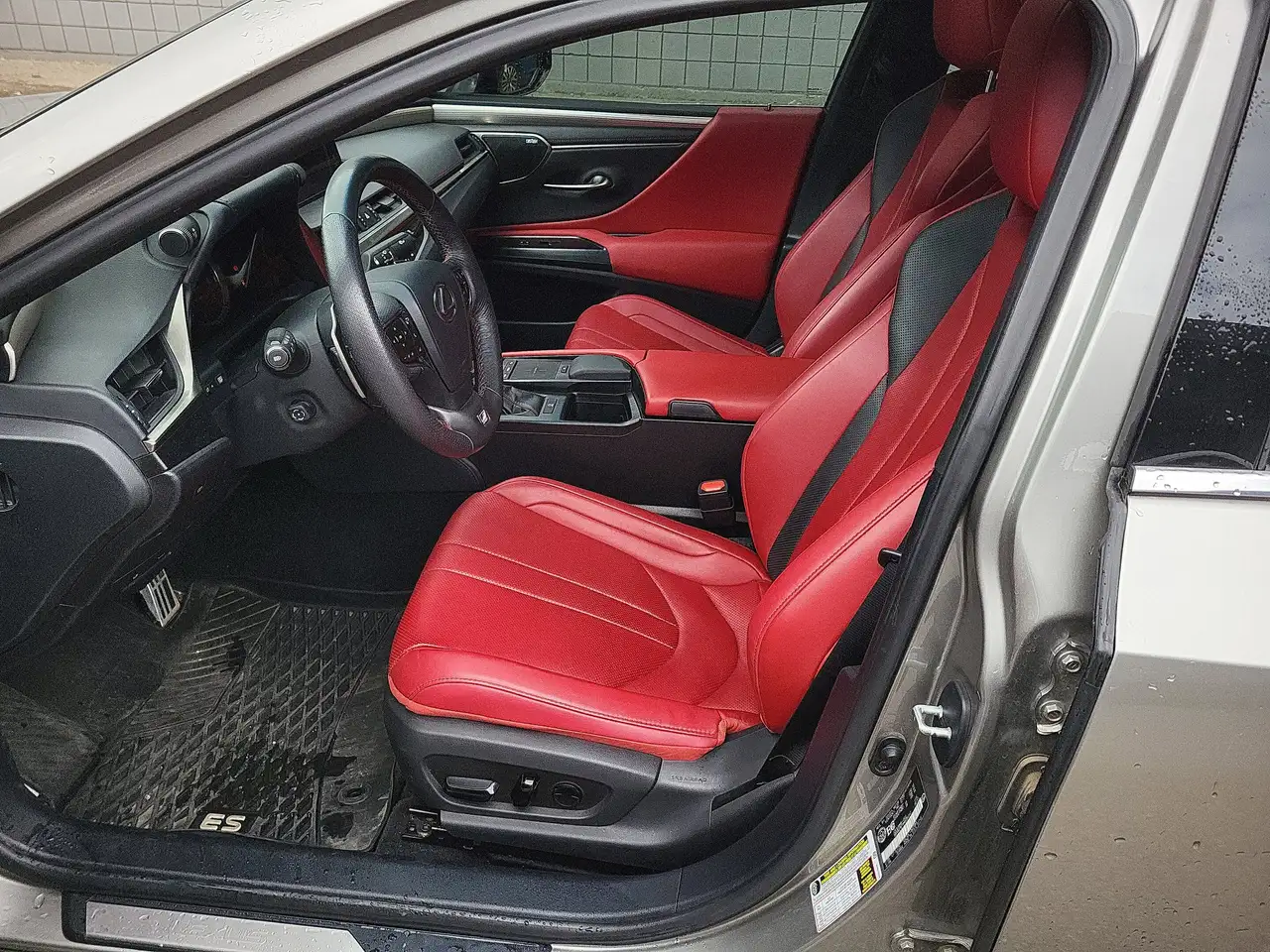 Lexus ES снимка Lexus ES