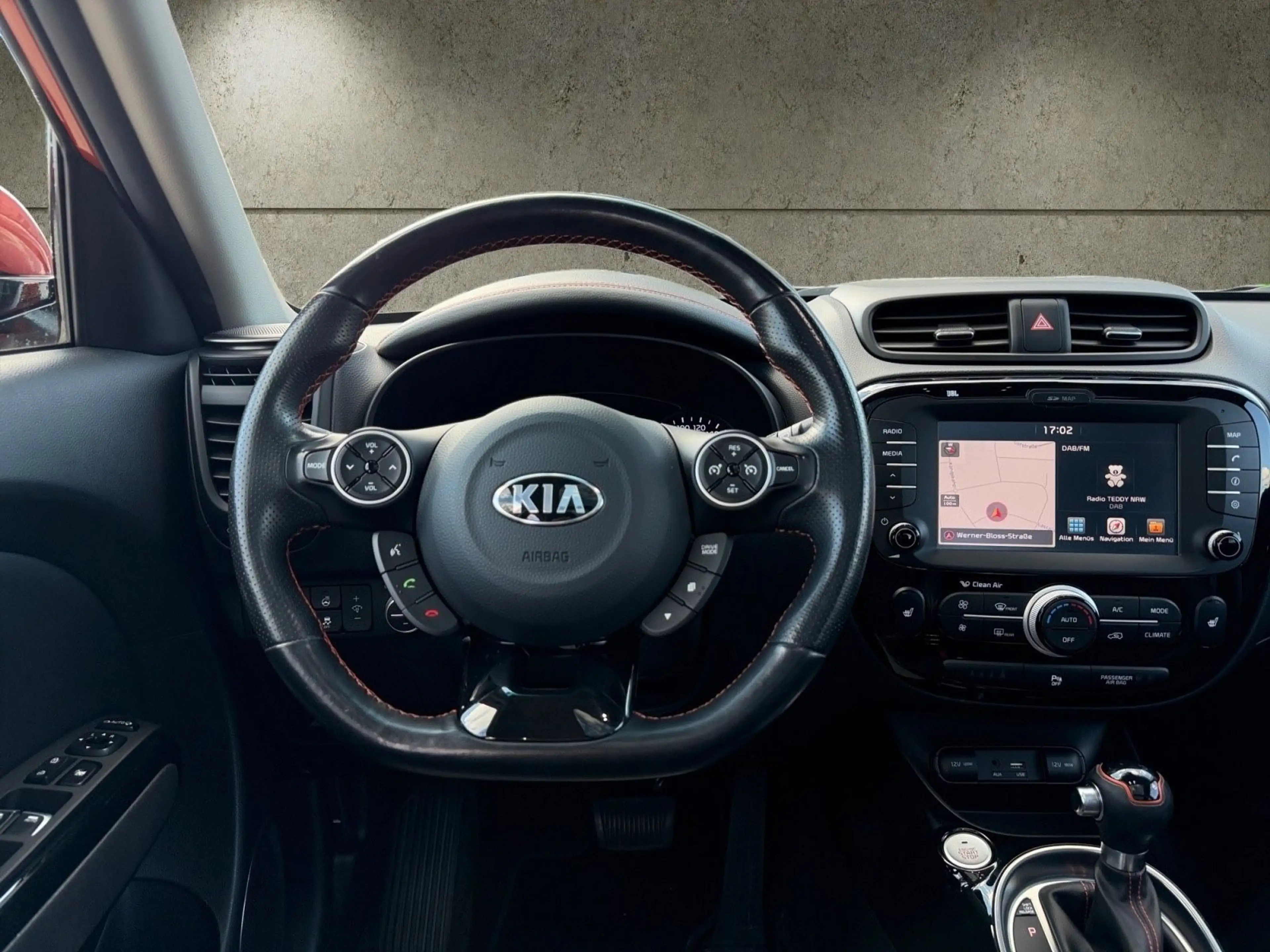Kia Soul Turbo *NAVI*RFK*SHZ*S-DACH*PANO*TEMP*TÜV* — photo 13