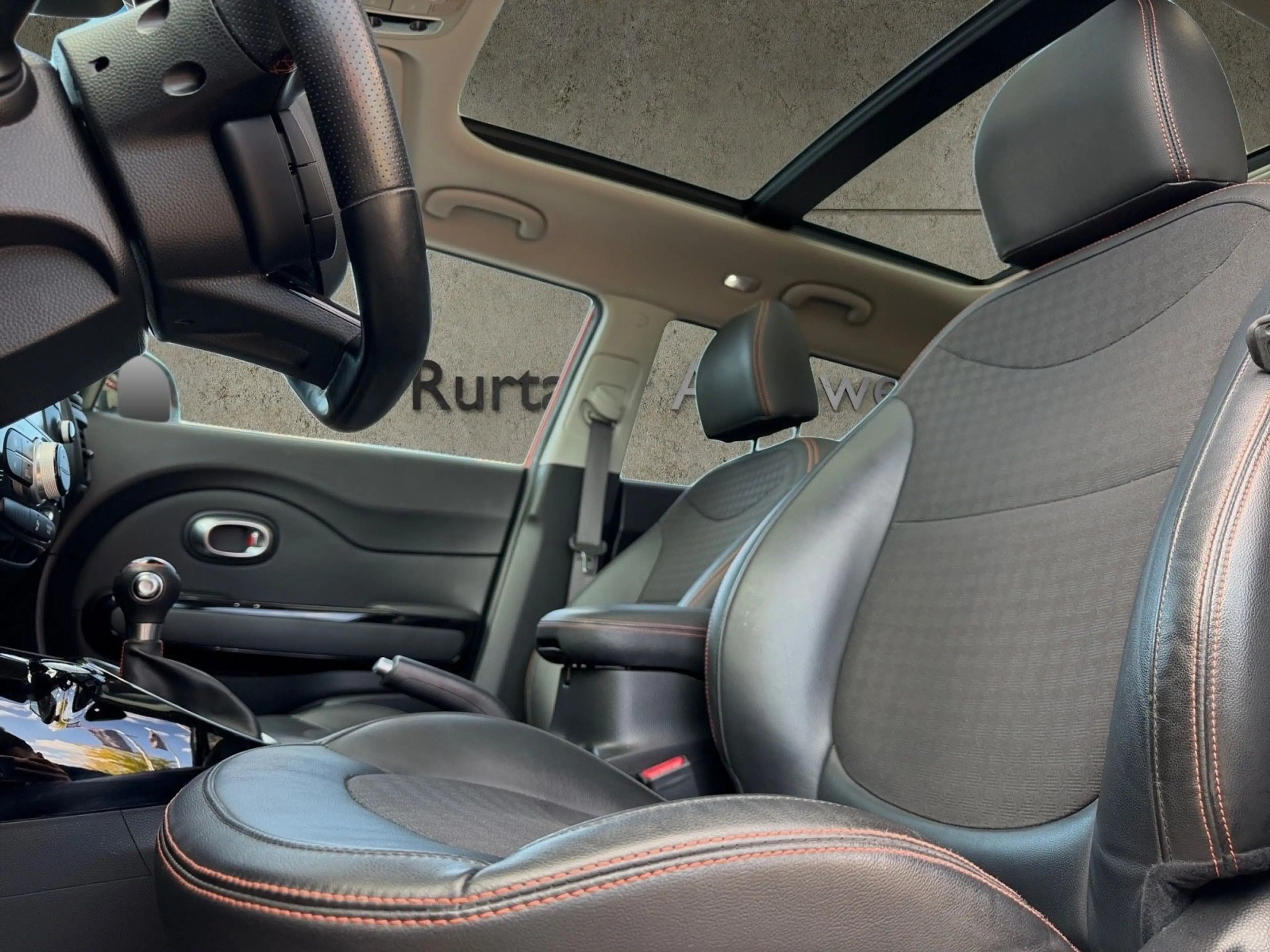 Kia Soul Turbo *NAVI*RFK*SHZ*S-DACH*PANO*TEMP*TÜV* — photo 9