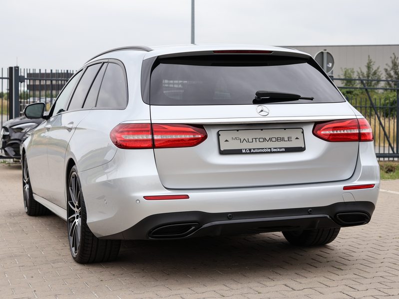 Mercedes-Benz E 350 d T AMG Line - PANO BURMESTER NIGHT — photo 9