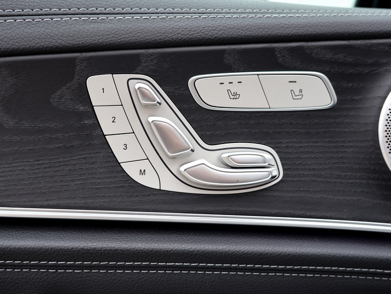 Mercedes-Benz E 350 d T AMG Line - PANO BURMESTER NIGHT — photo 29