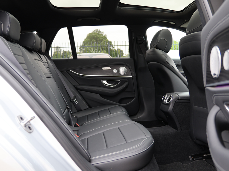 Mercedes-Benz E 350 d T AMG Line - PANO BURMESTER NIGHT — photo 25