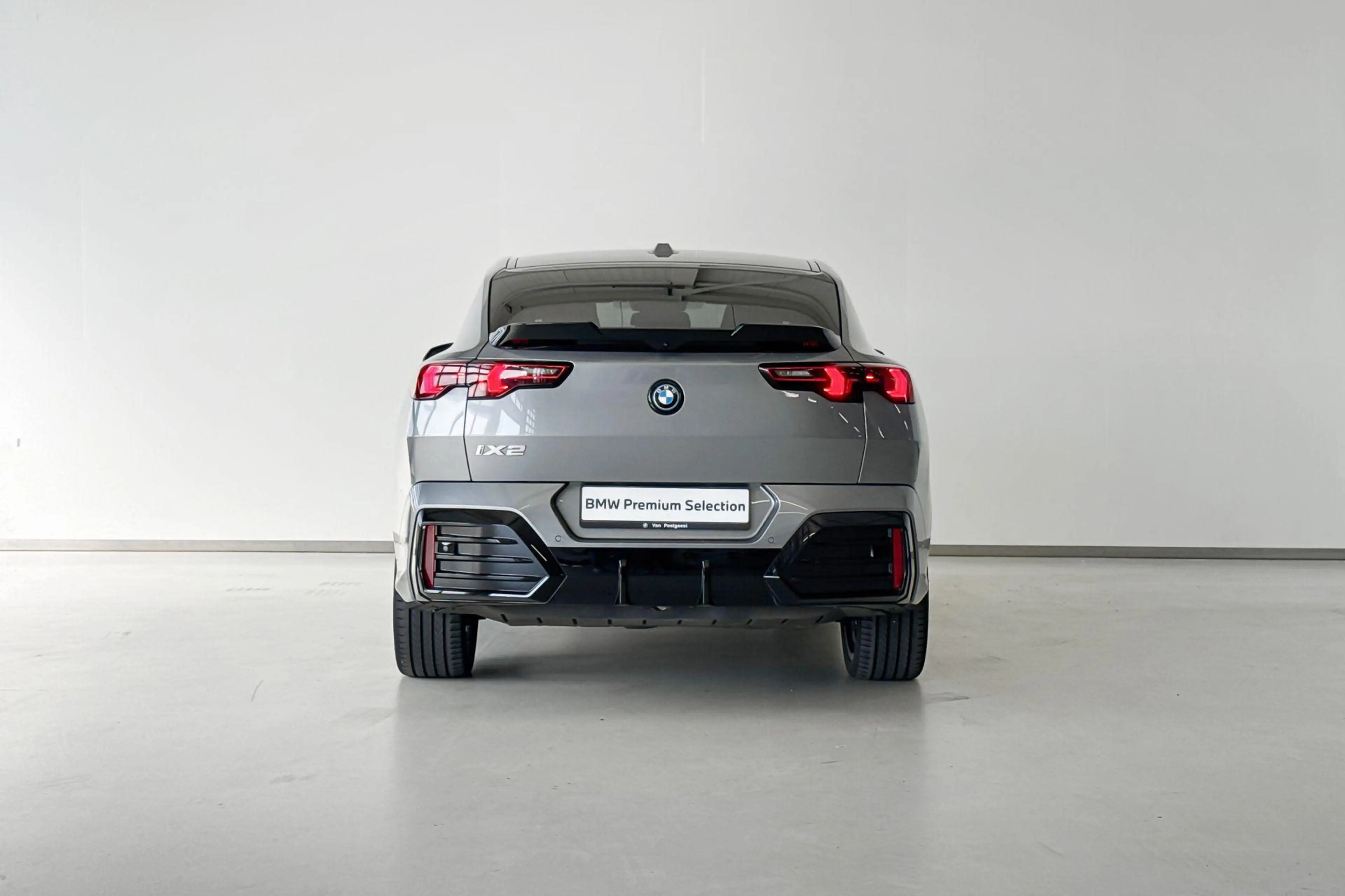 BMW iX2 eDrive20 67 kWh — photo 7