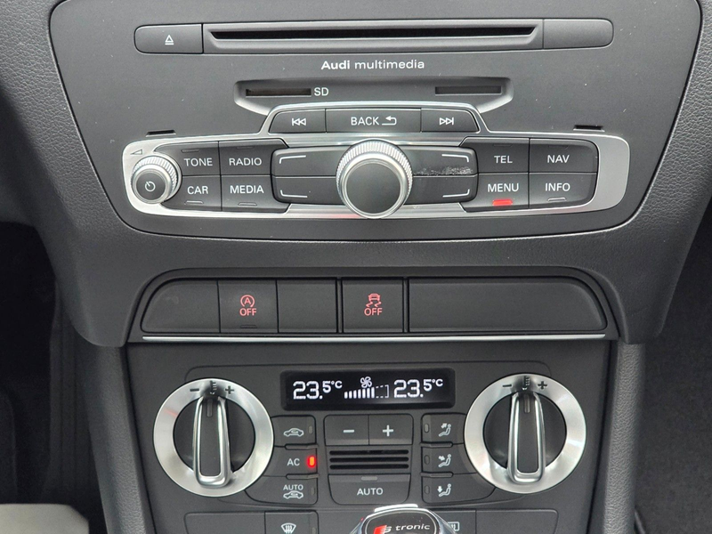 Audi Q3 2.0 TFSI quattro *LEDER*8Fach Berreift — photo 38