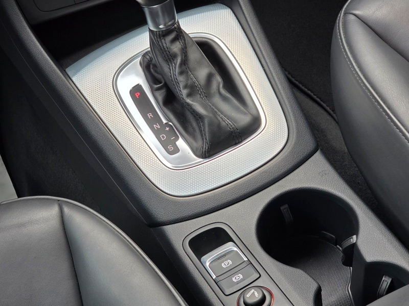 Audi Q3 2.0 TFSI quattro *LEDER*8Fach Berreift — photo 39