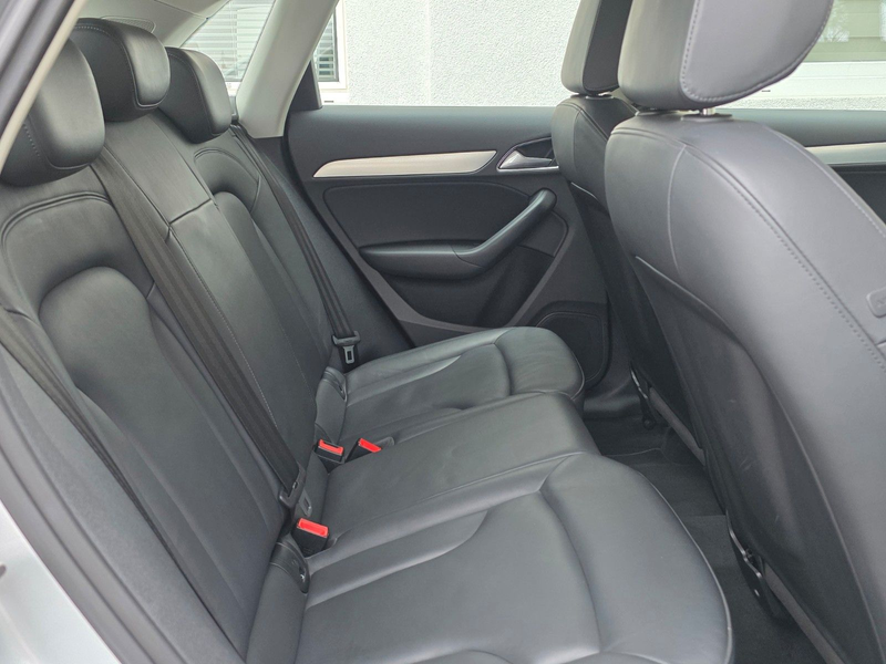 Audi Q3 2.0 TFSI quattro *LEDER*8Fach Berreift — photo 30
