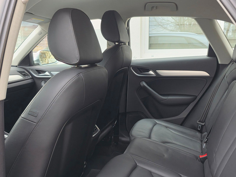 Audi Q3 2.0 TFSI quattro *LEDER*8Fach Berreift — photo 22
