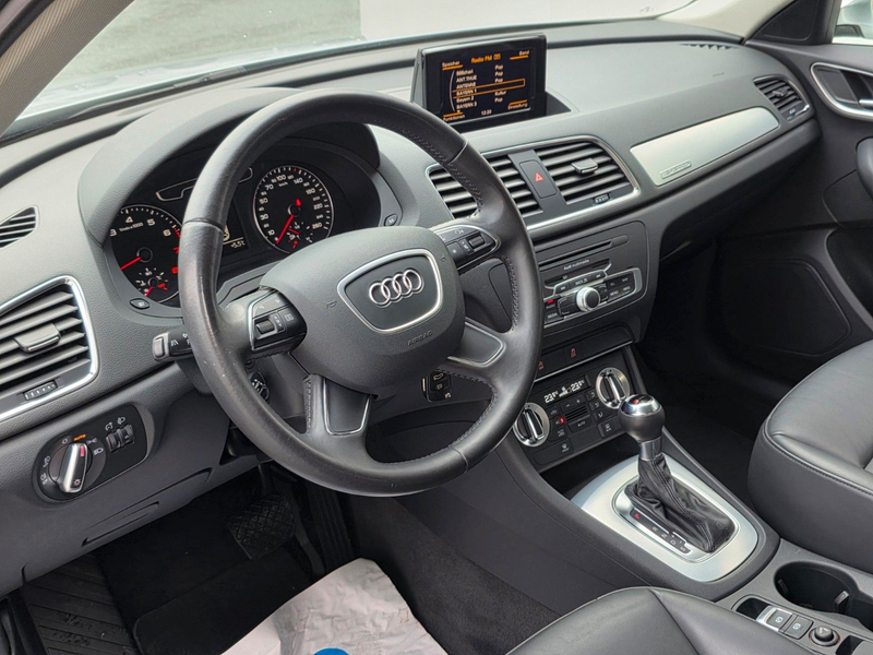 Audi Q3 2.0 TFSI quattro *LEDER*8Fach Berreift — photo 18