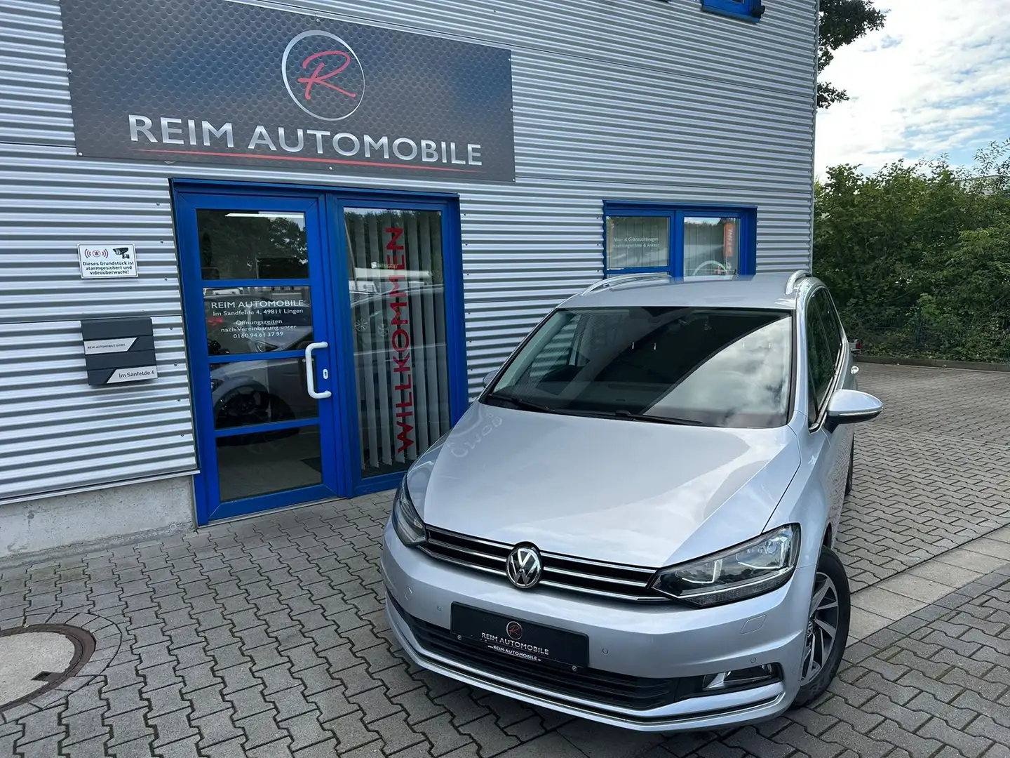 Volkswagen Touran 2.0 TDI DSG "Sound" *NAVI*KAMERA*AHK*SHZ* Argent - 1