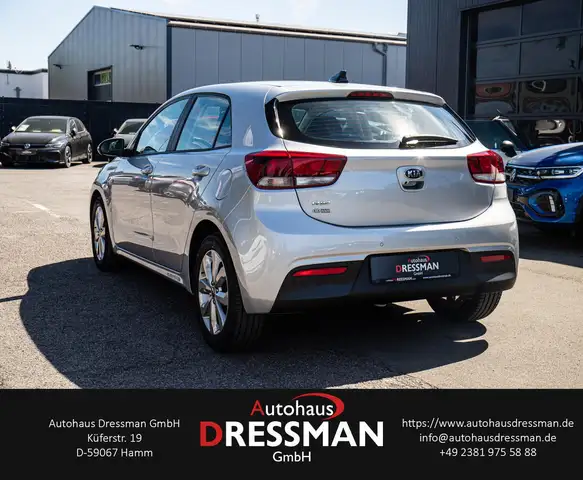 Kia Rio view 6