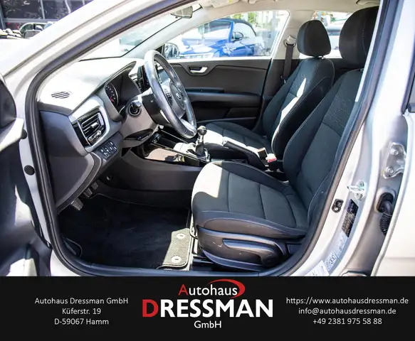 Kia Rio view 10