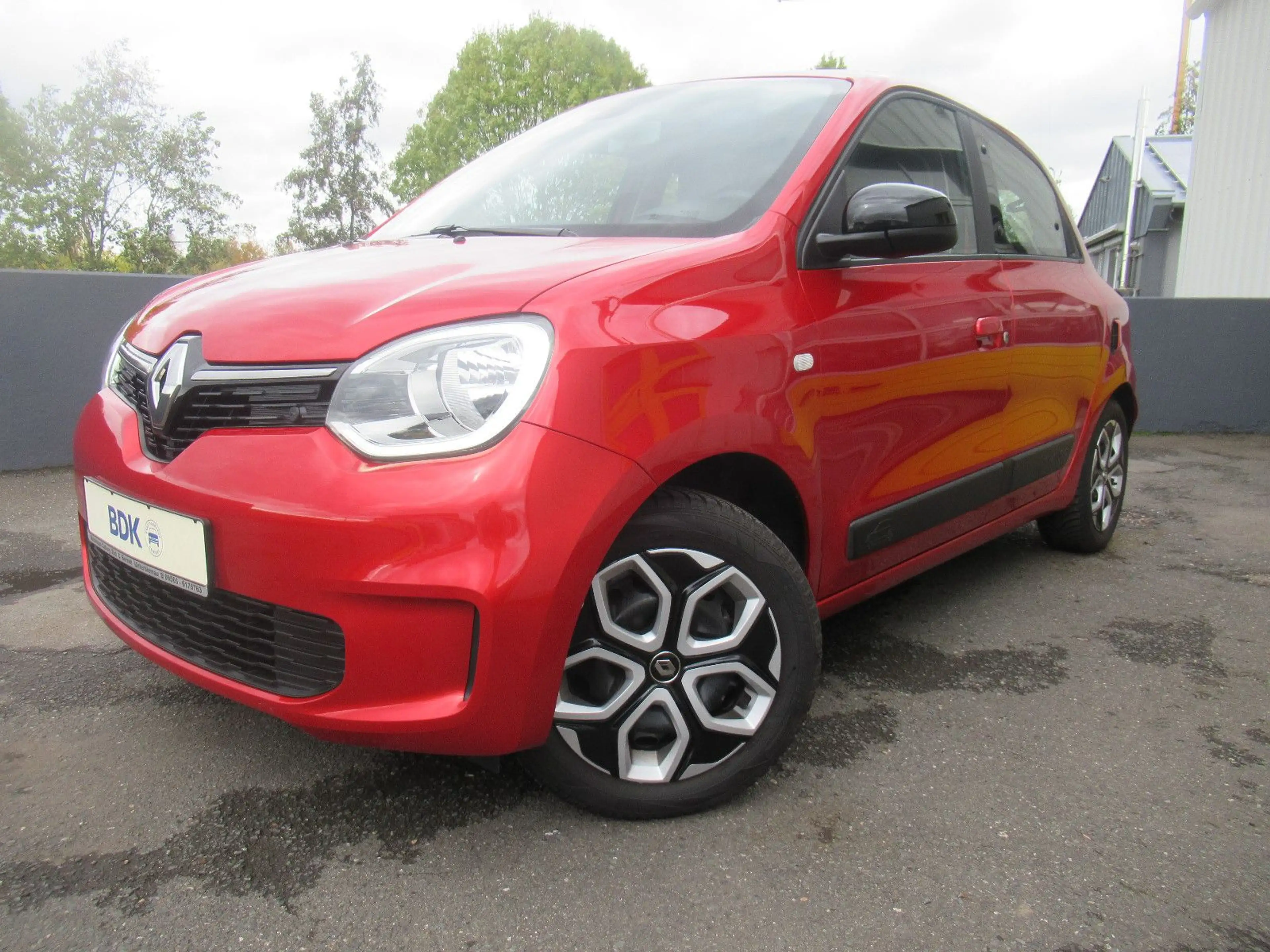 Renault Twingo Equilibre KLIMA NAVI SHZG PDC TEMPO. DAB+ — photo 4