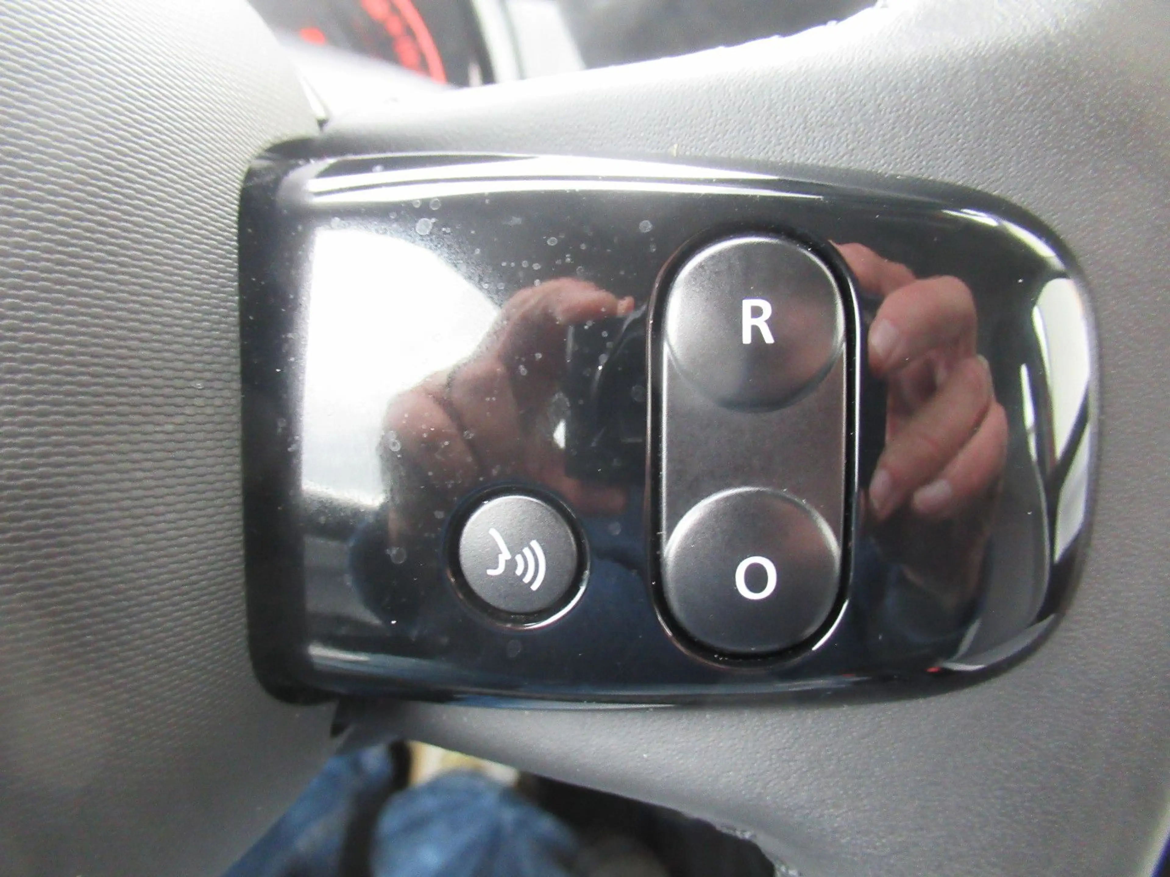 Renault Twingo Equilibre KLIMA NAVI SHZG PDC TEMPO. DAB+ — photo 11