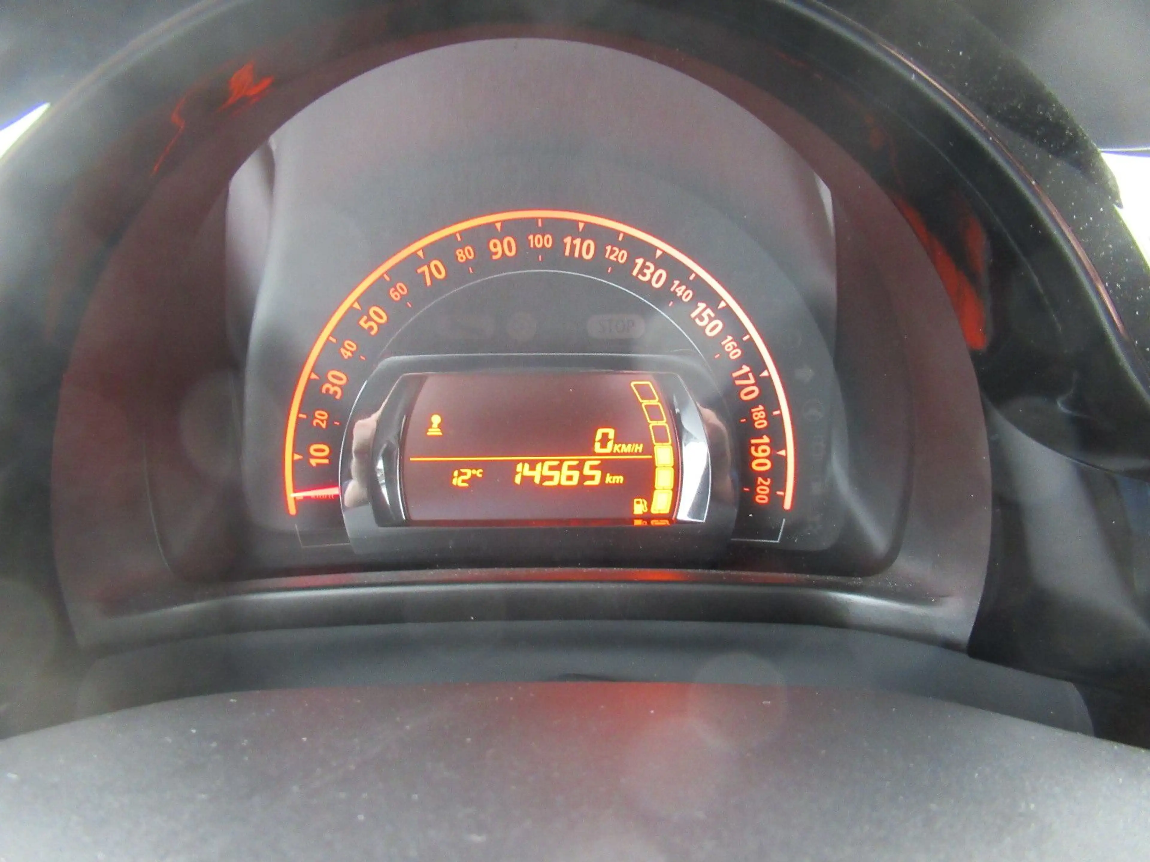 Renault Twingo Equilibre KLIMA NAVI SHZG PDC TEMPO. DAB+ — photo 12