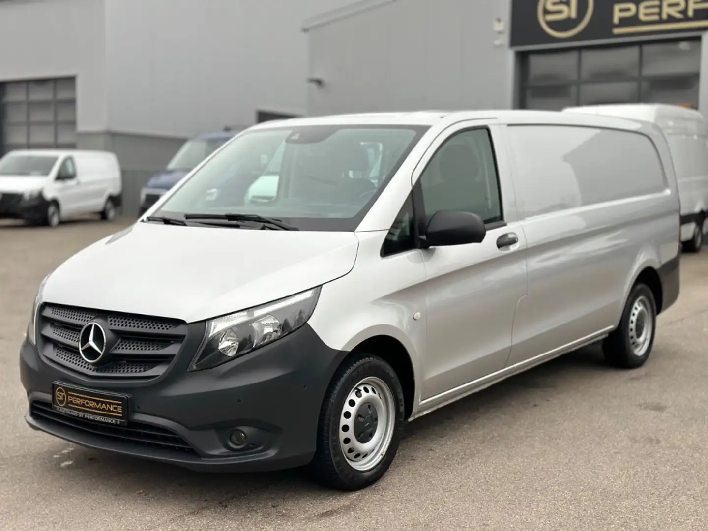 Mercedes-Benz Vito 114 CDI EXTRALANG NAVI SHZ 1HAND PDC TEMPOM Silber - 1