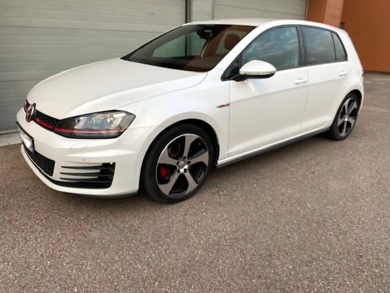 Volkswagen Golf GTI