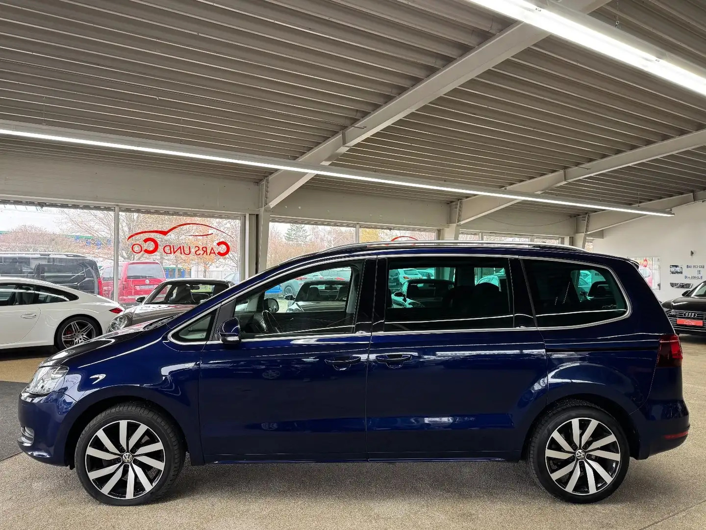 Volkswagen Sharan 2.0 TDI DSG 4M 7Sitz *AHK*STHZ*SHZ*NAV*BX Blau - 2