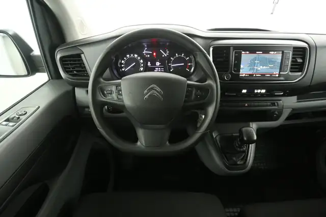 Citroen Spacetourer view 2