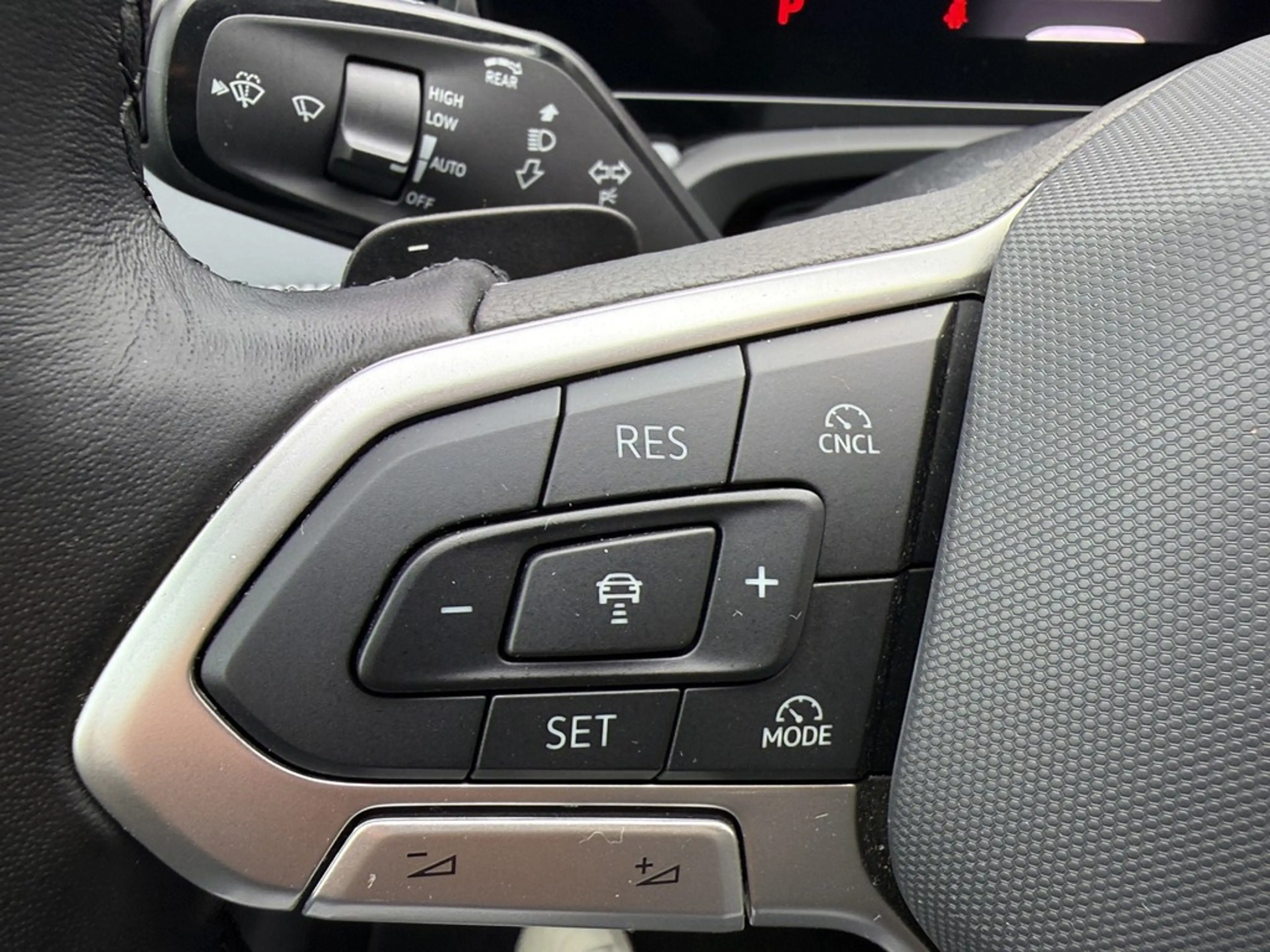 Volkswagen Passat Variant 2.0 TDI Business *AHK*ACC*DCC*NAVI*HuD*KAMERA* — photo 10