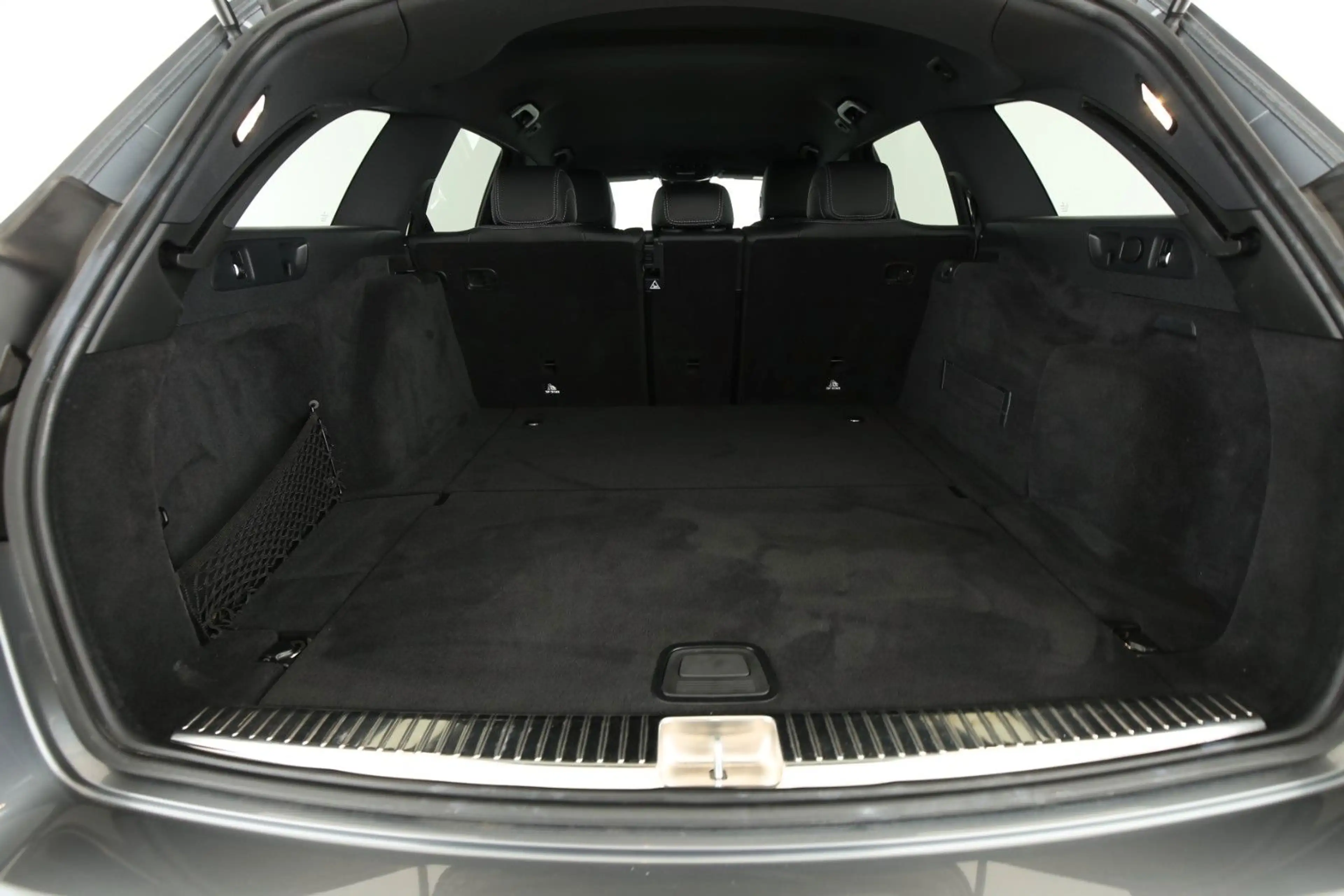 Mercedes-Benz E 200 T-Modell AMG-Line 20" AMG TOP-Zustand — photo 15