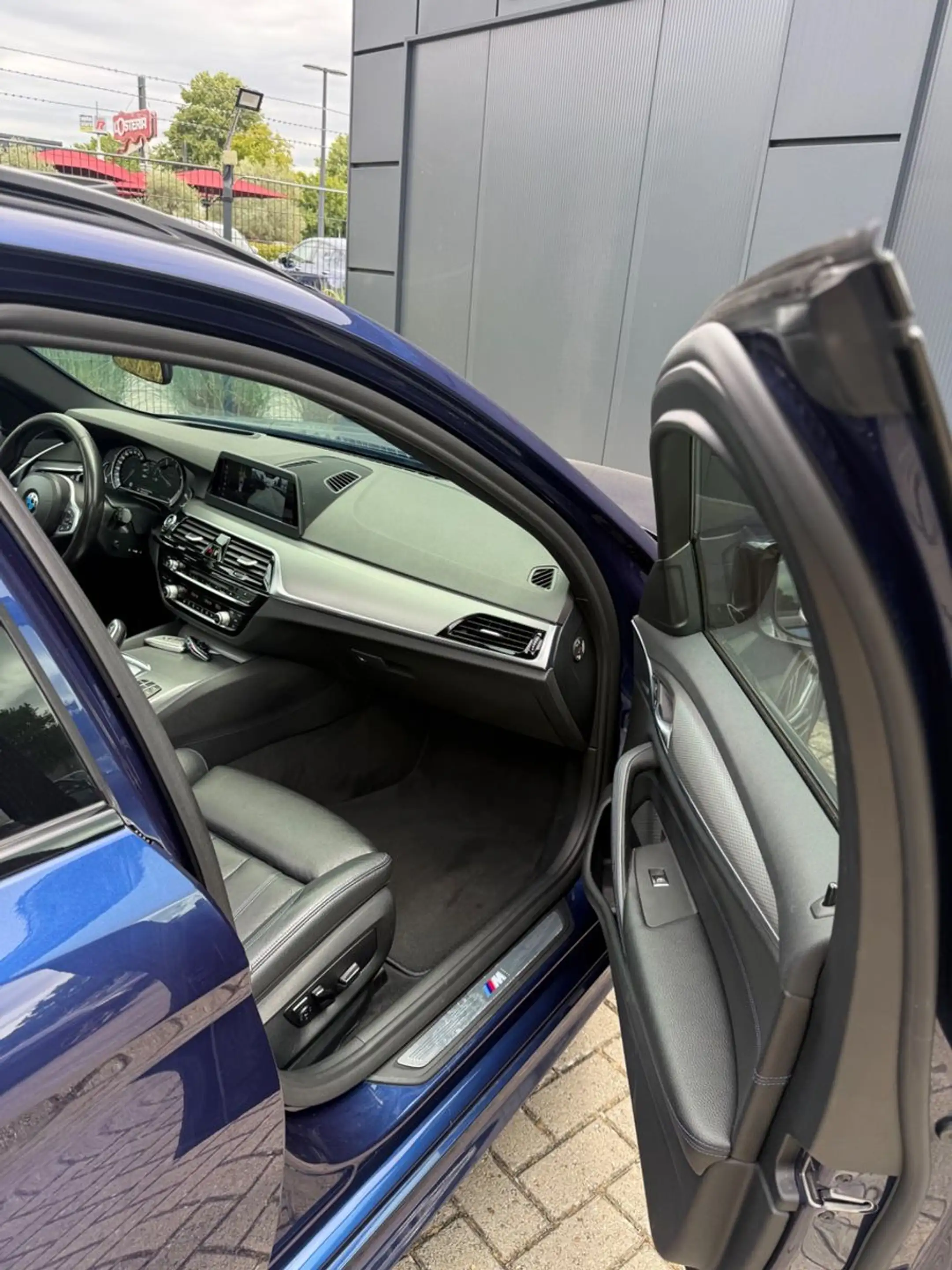 BMW 525 5 Touring *Panorama M-Paket *Automatik — photo 11