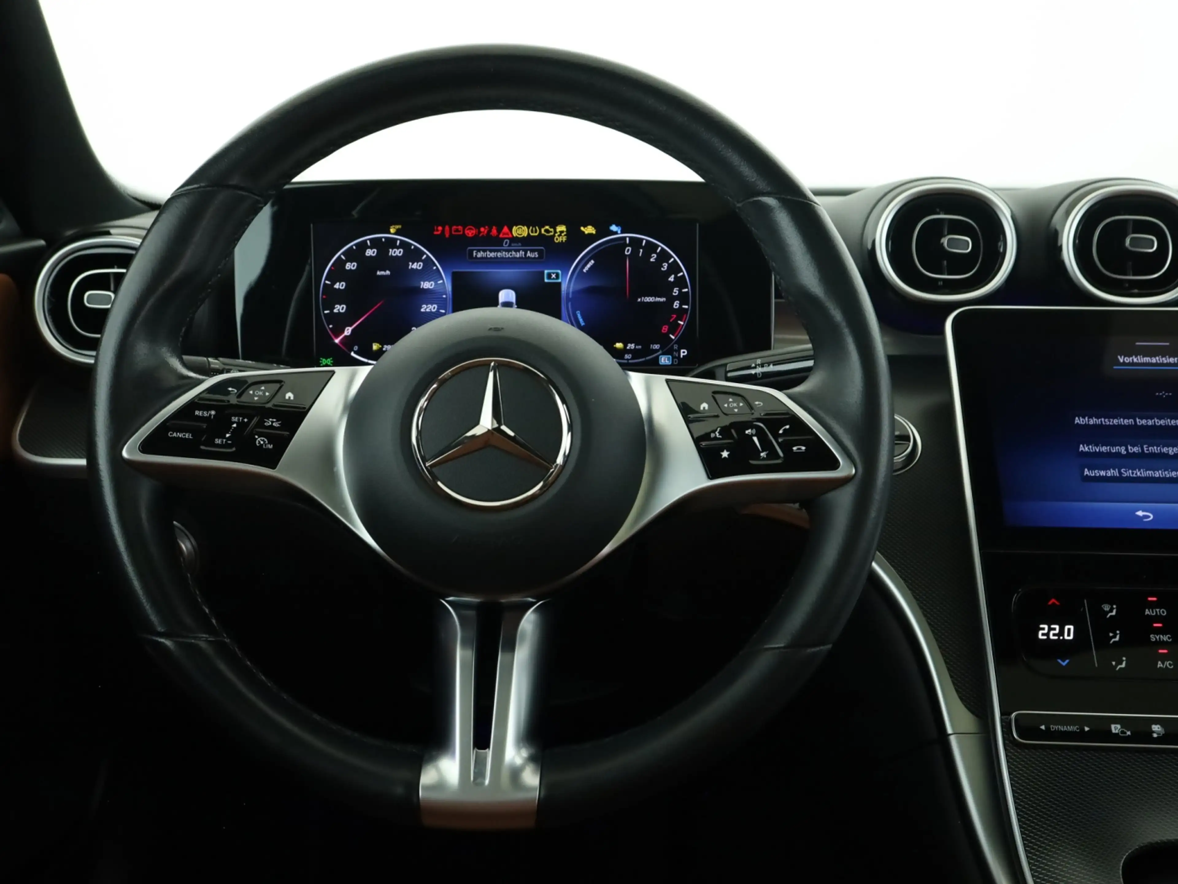 Mercedes-Benz C 300 e T **Avantgarde*AHK*Panorama*LED*Kamera** — photo 11