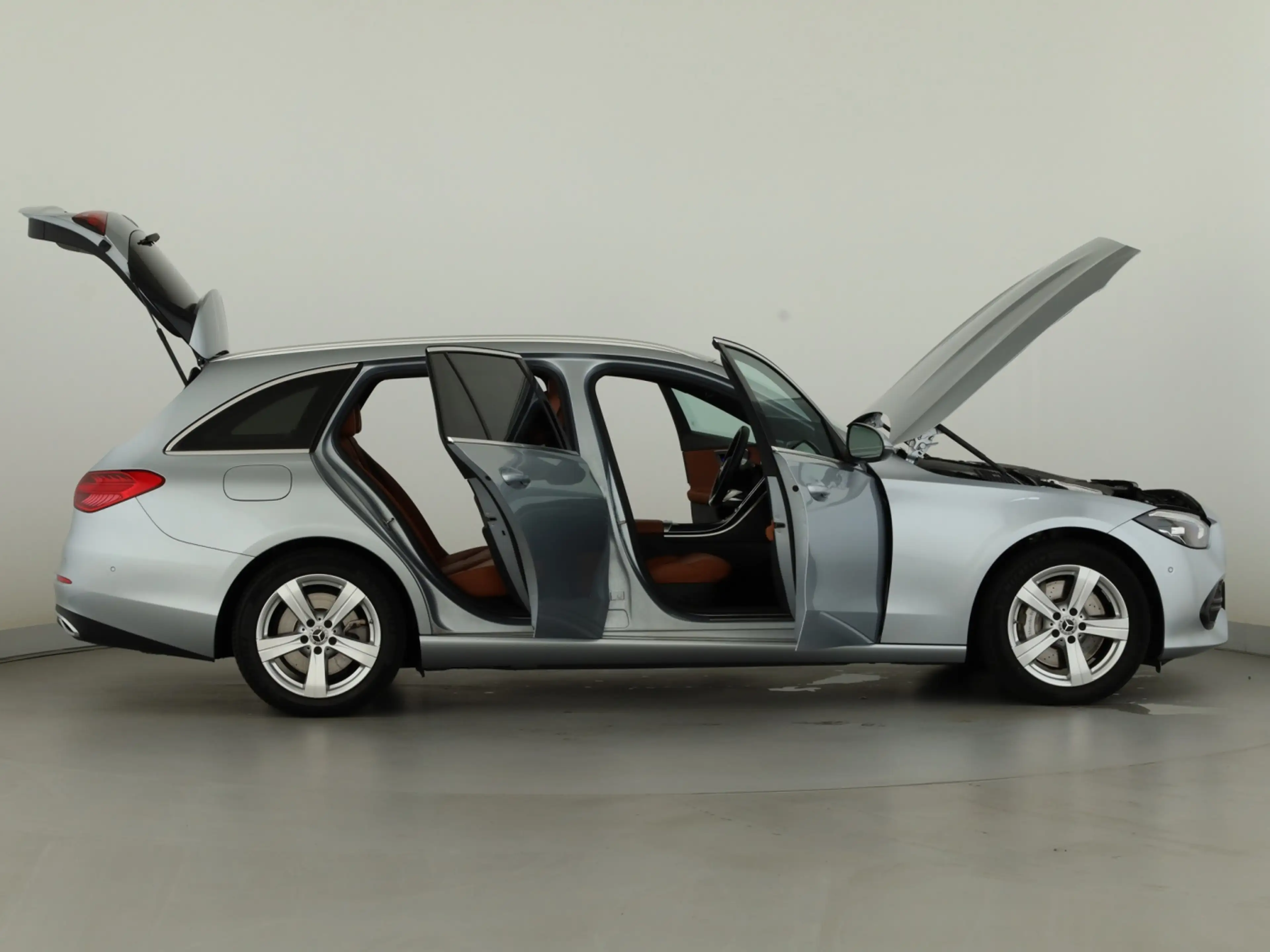 Mercedes-Benz C 300 e T **Avantgarde*AHK*Panorama*LED*Kamera** — photo 8