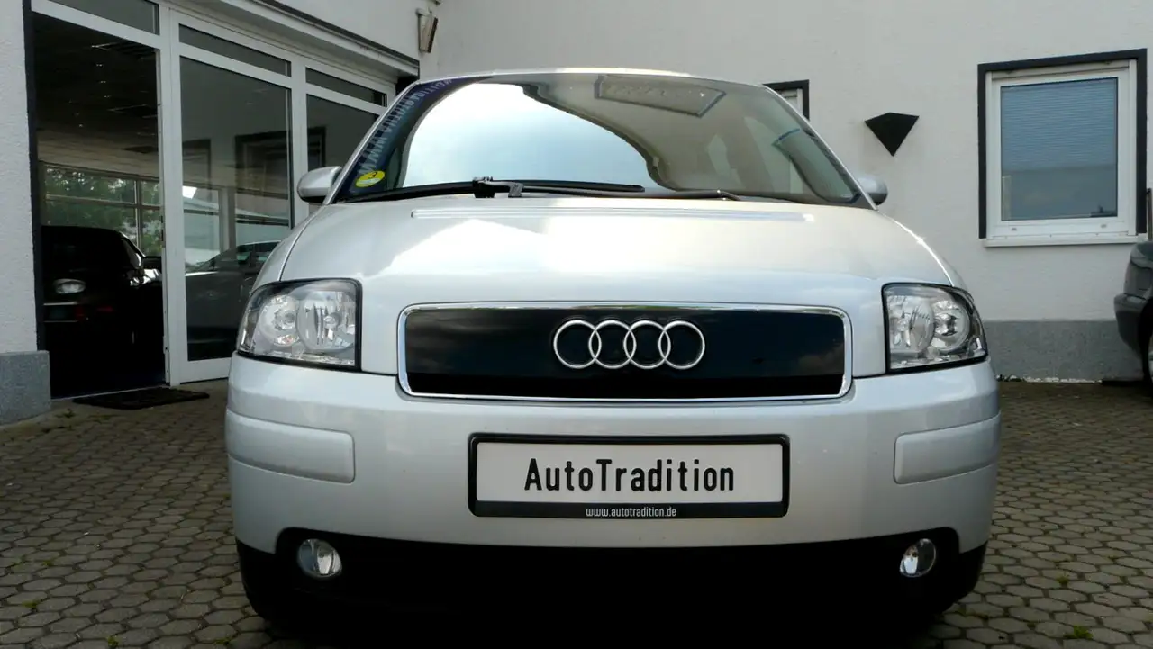 Audi A2 1.2 TDI 3L aus erster Hand im beispielhaften Zustd, foto 3