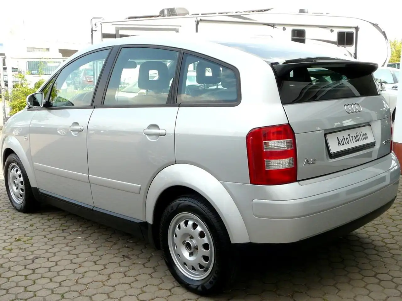 Audi A2 1.2 TDI 3L aus erster Hand im beispielhaften Zustd, foto 7